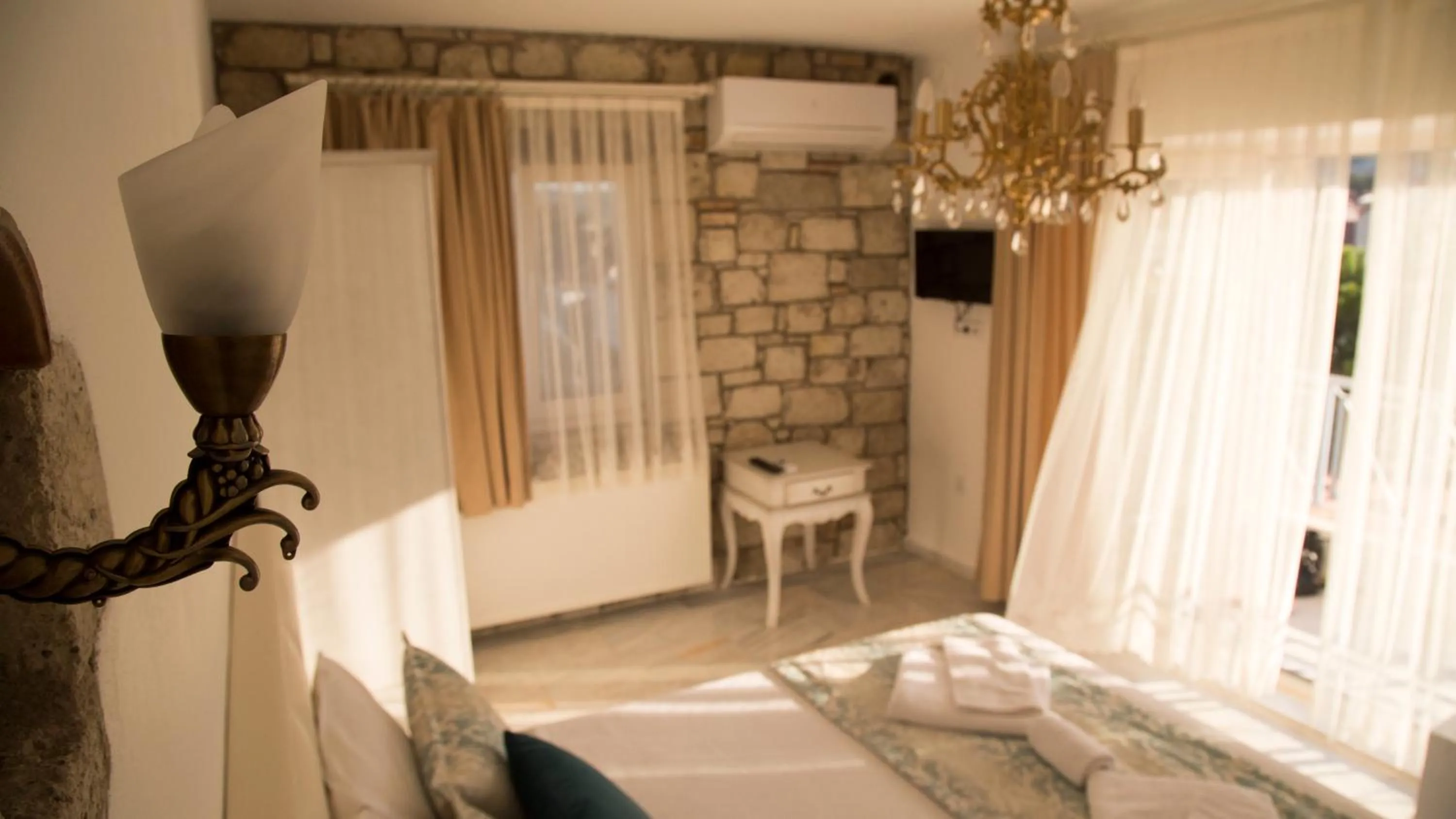 Photo of the whole room in Alacati Sardunya Hotel