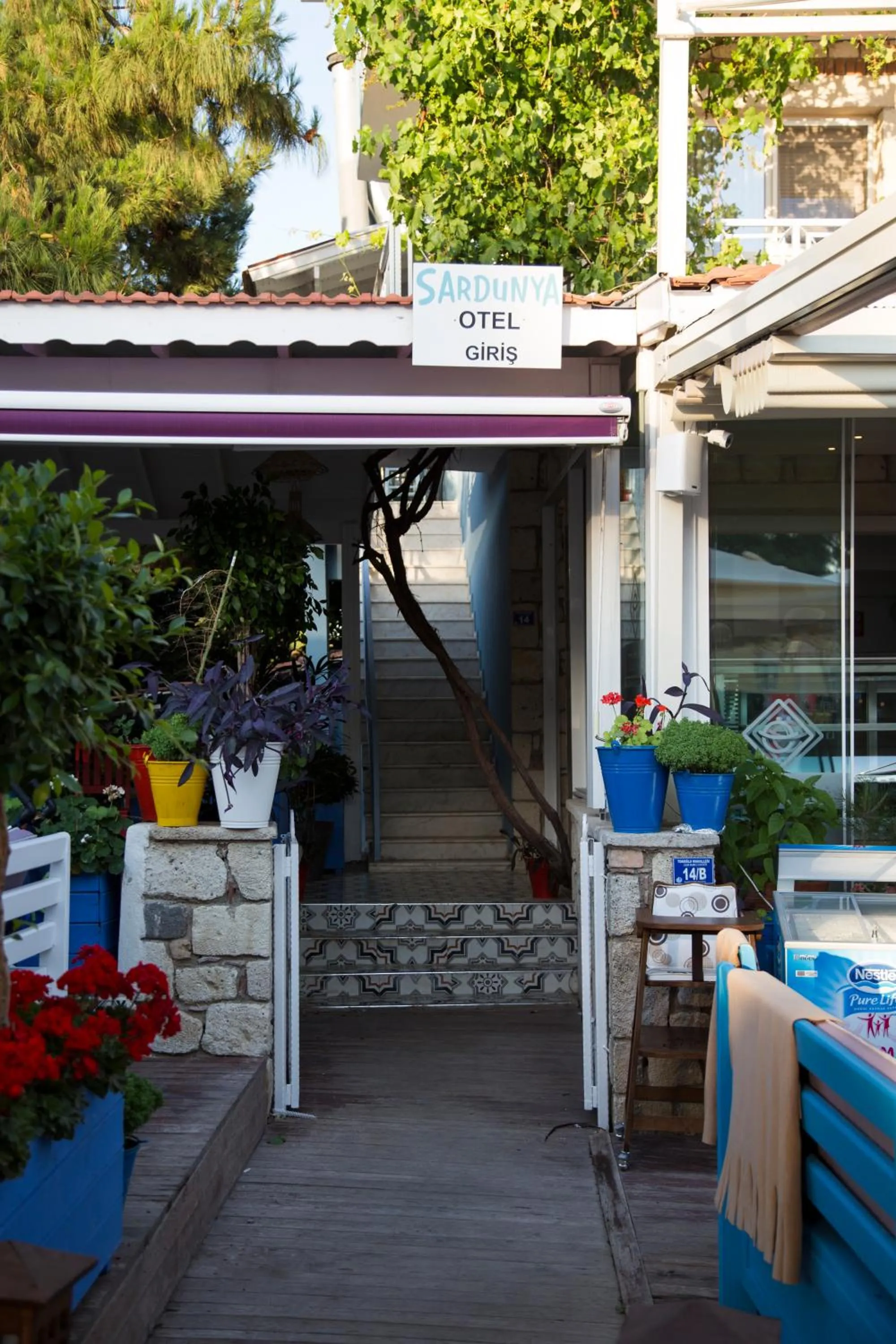 Facade/entrance in Alacati Sardunya Hotel