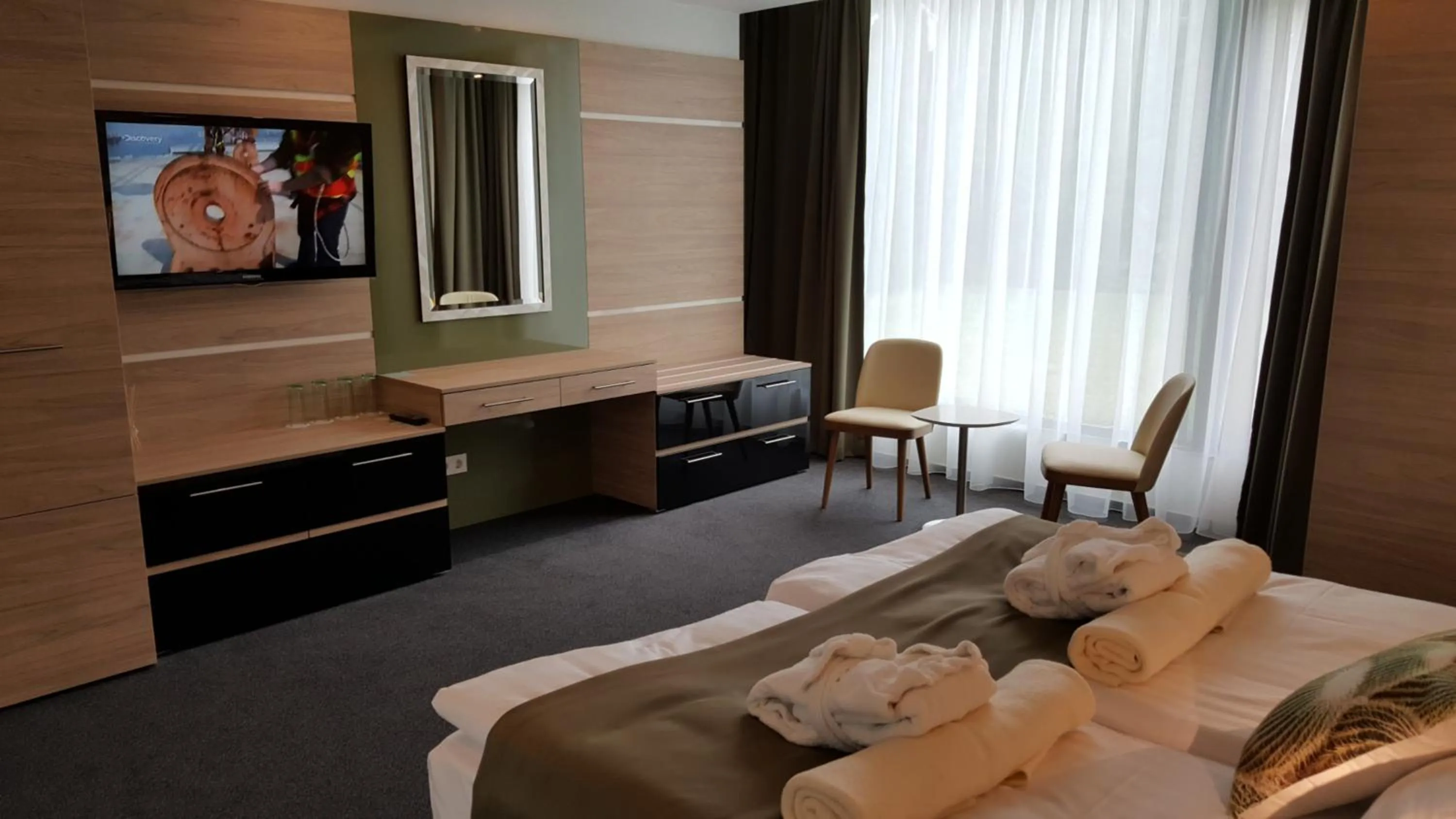 Bedroom, Bed in Hotel Zena Beauty & Shopping Center