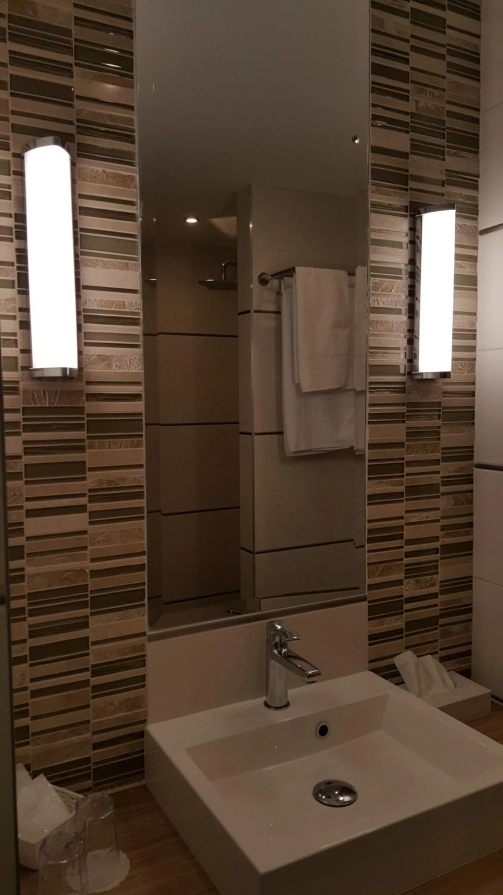 Bathroom in Hotel Zena Beauty & Shopping Center