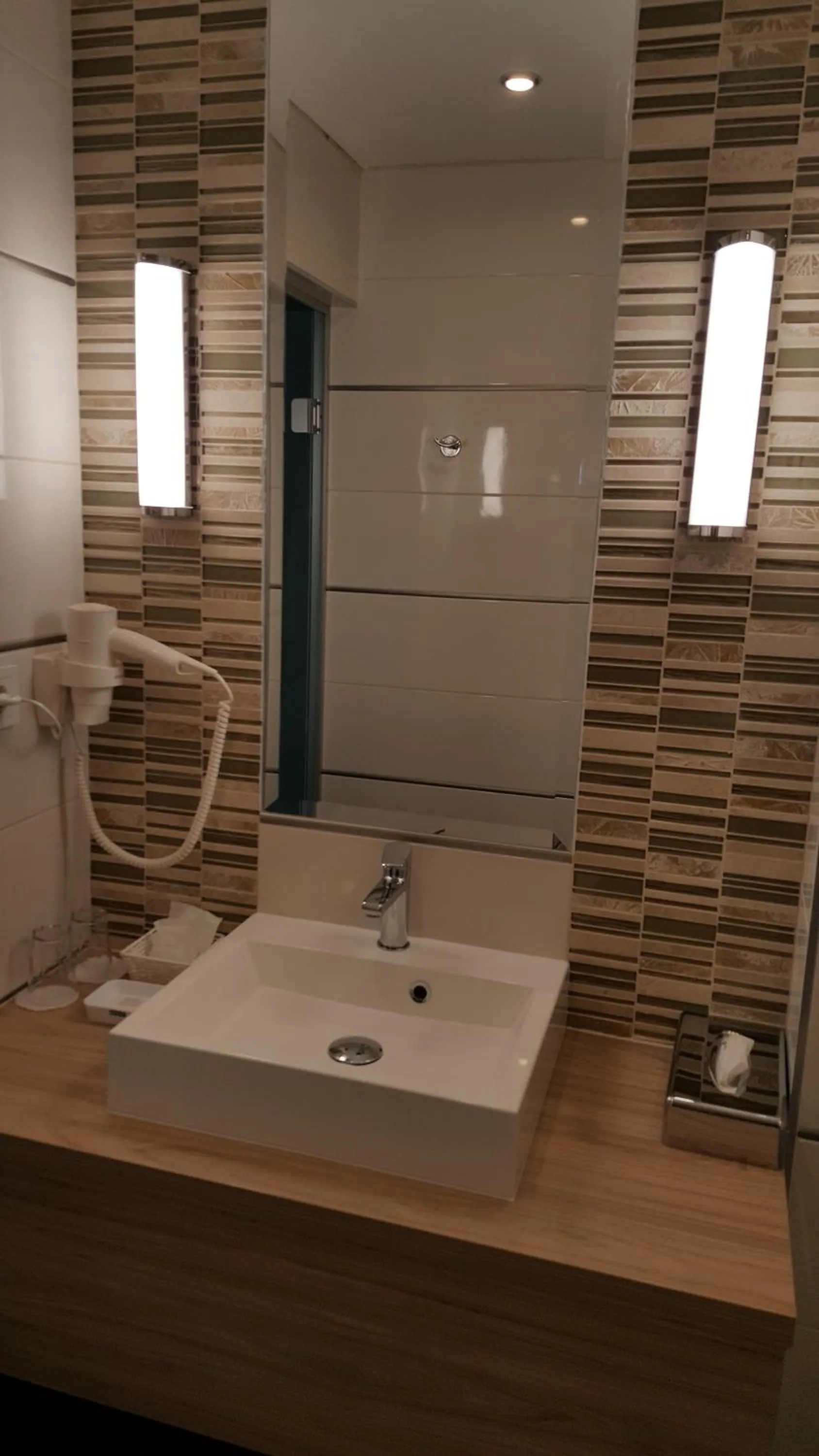 Bathroom in Hotel Zena Beauty & Shopping Center