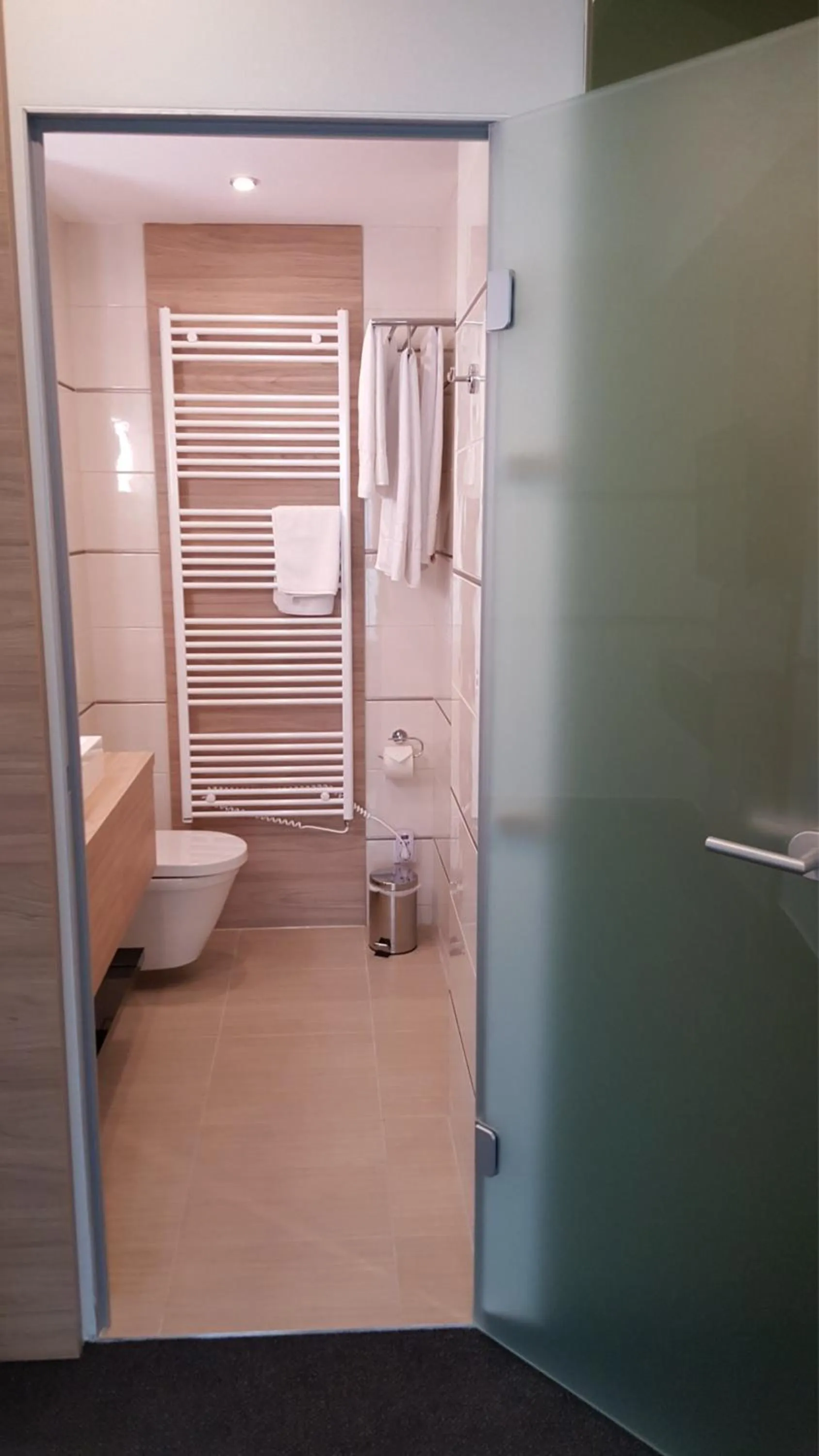 Bathroom in Hotel Zena Beauty & Shopping Center