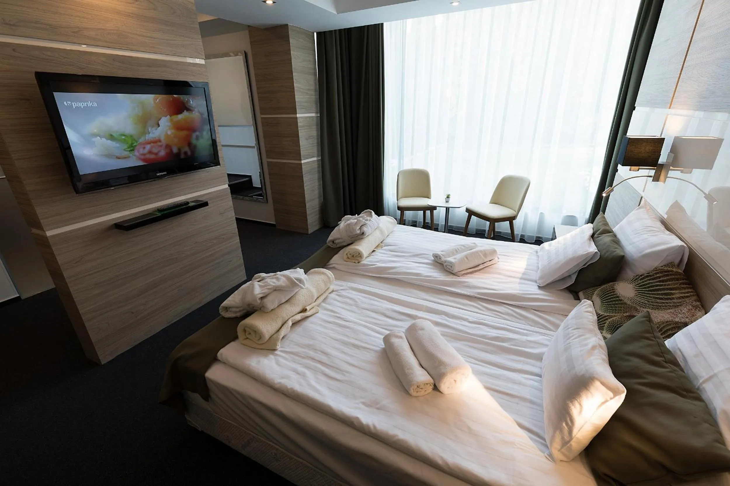 Bedroom, Bed in Hotel Zena Beauty & Shopping Center