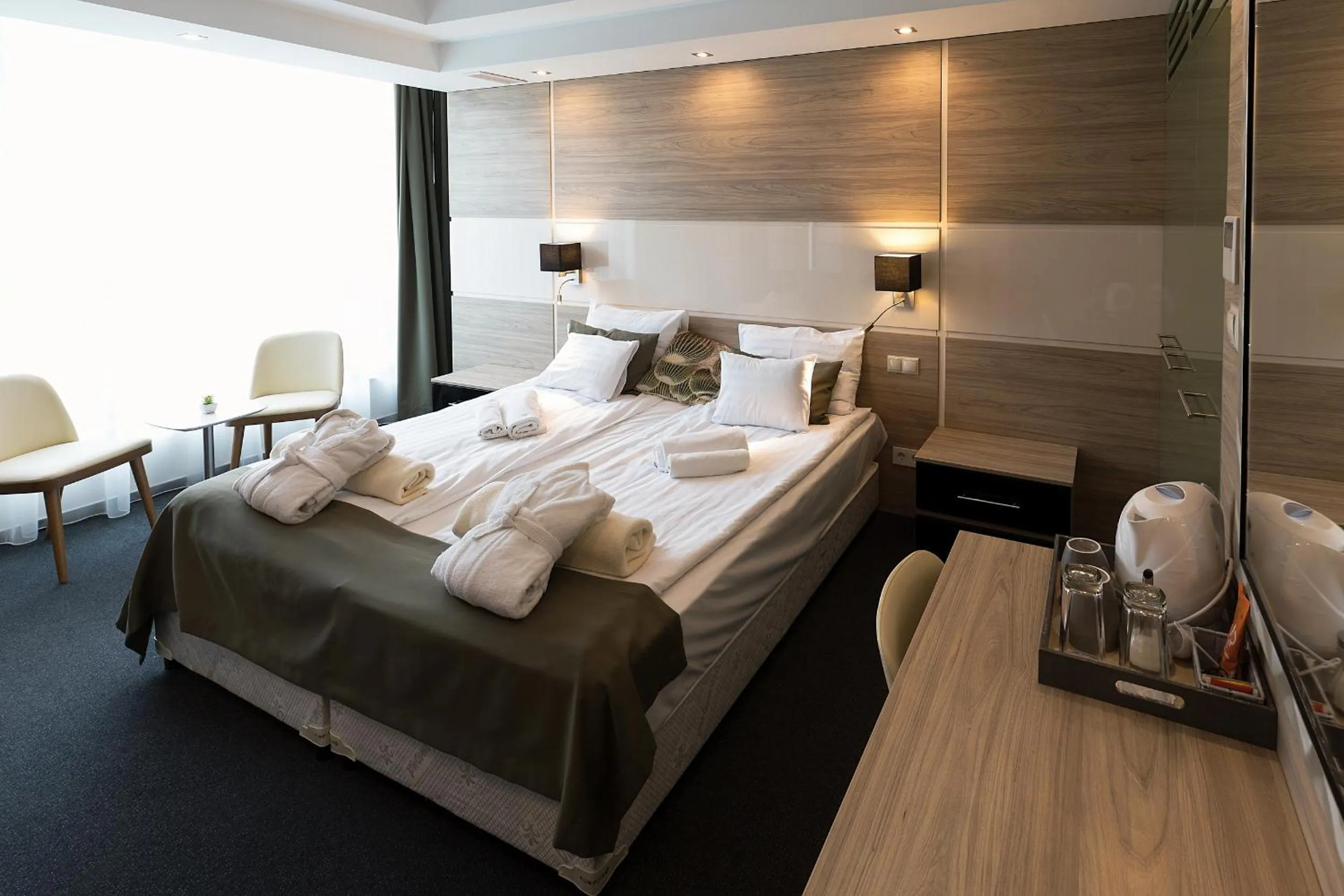 Bedroom, Bed in Hotel Zena Beauty & Shopping Center