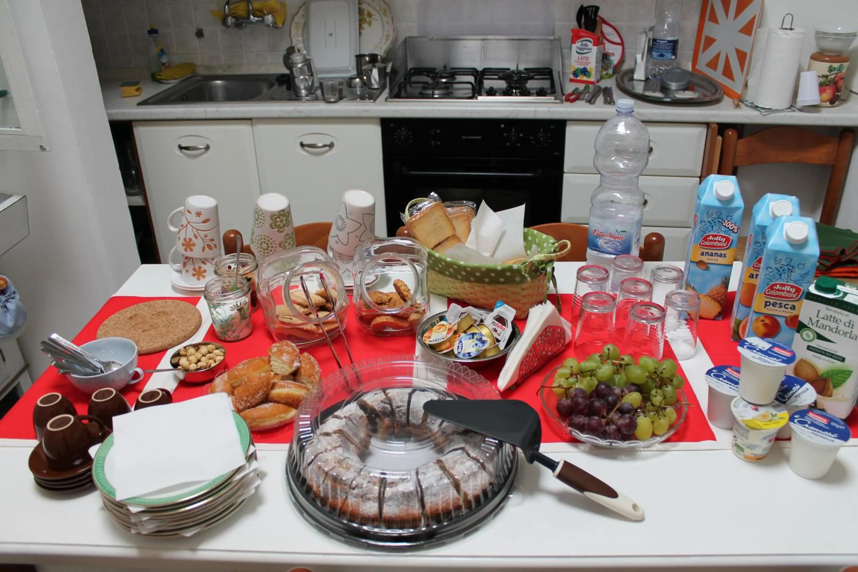 Food and drinks in Elianthos B&B