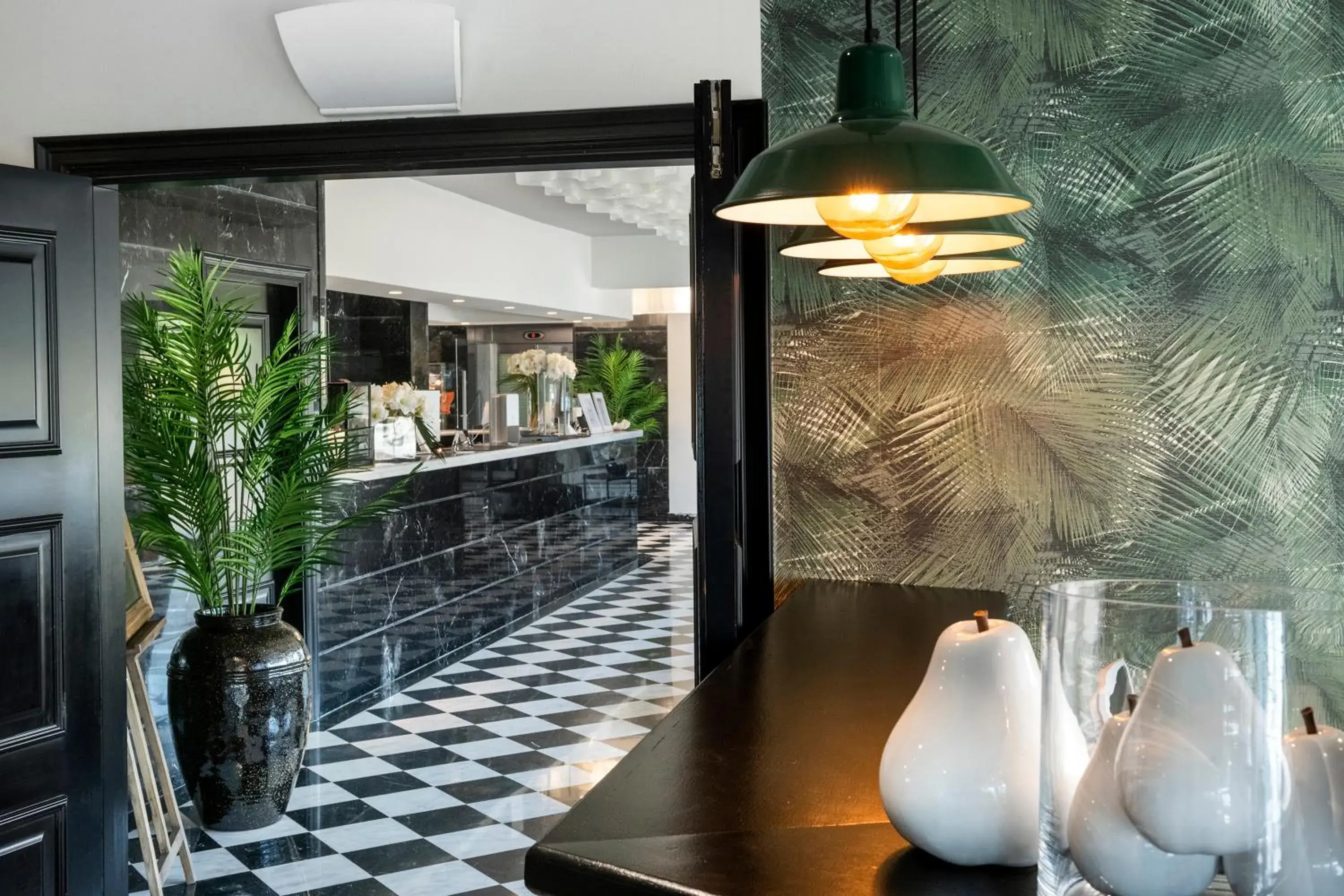 Lobby or reception in Salles Hotel Aeroport de Girona Lobby or reception in Salles Hotel Aeroport de Girona