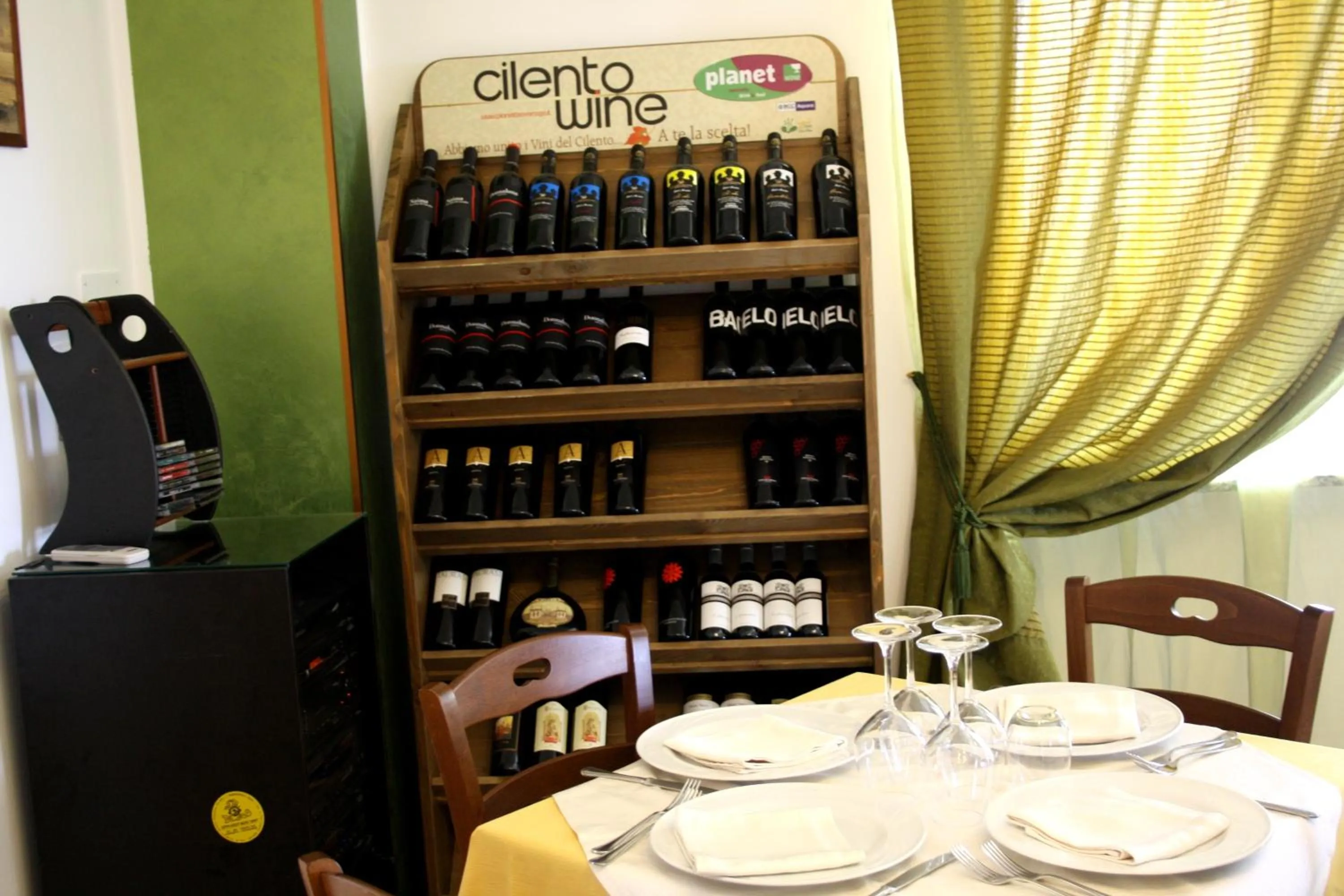 Restaurant/places to eat in Villa Brunella