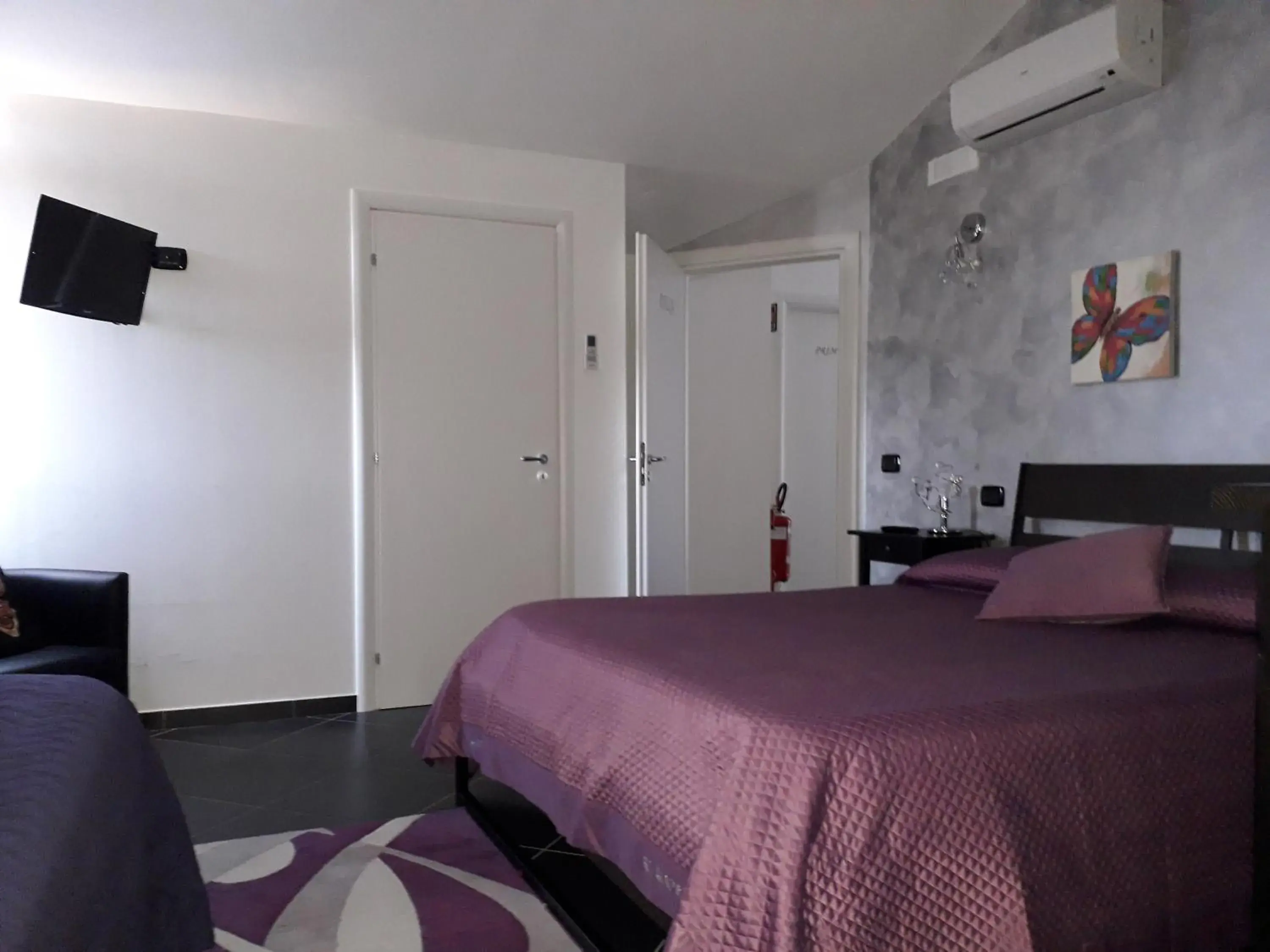 Quadruple Room with Garden View - single occupancy in B&B Villa Molinari Restaurant e Baby Park Quadruple Room with Garden View - single occupancy in B&B Villa Molinari Restaurant e Baby Park