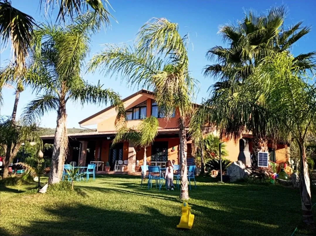 Garden in B&B Villa Molinari Restaurant e Baby Park