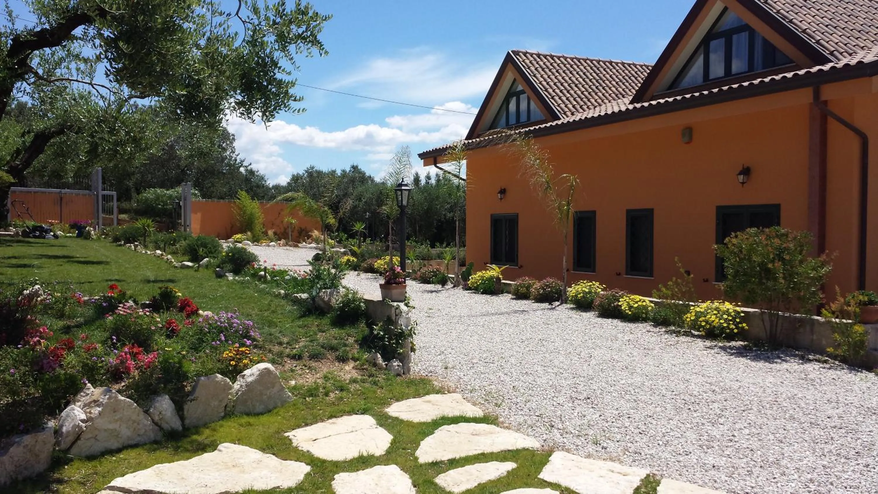Property building in B&B Villa Molinari Restaurant e Baby Park