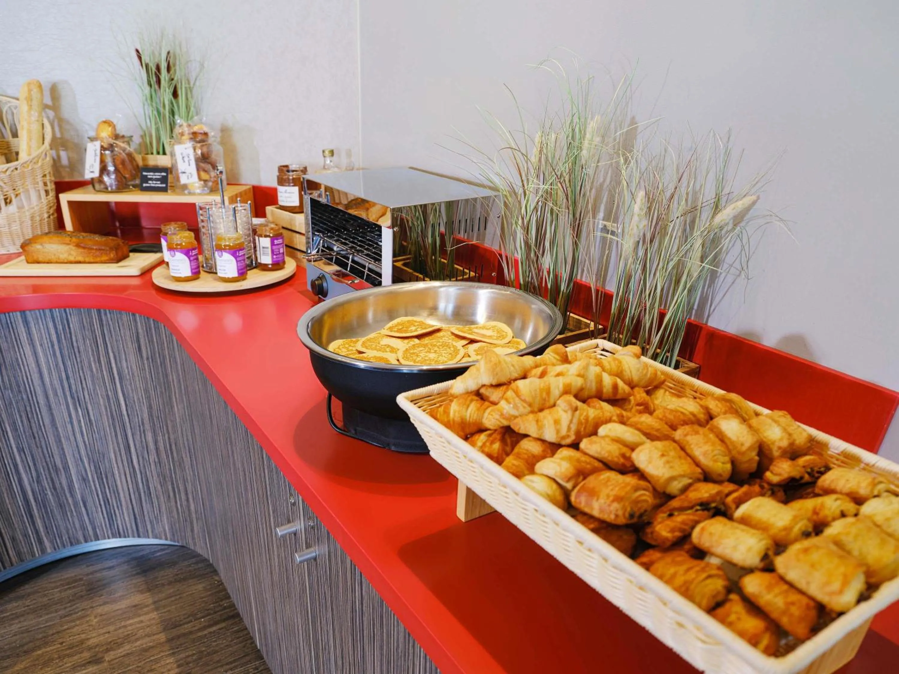 Breakfast in Mercure Toulouse Sud