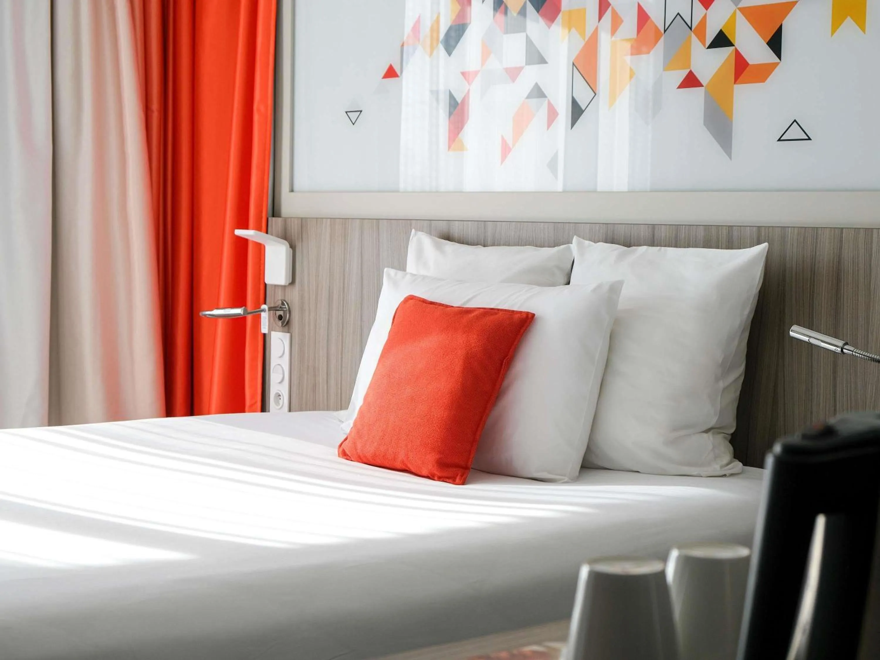 Bedroom, Bed in Mercure Toulouse Sud