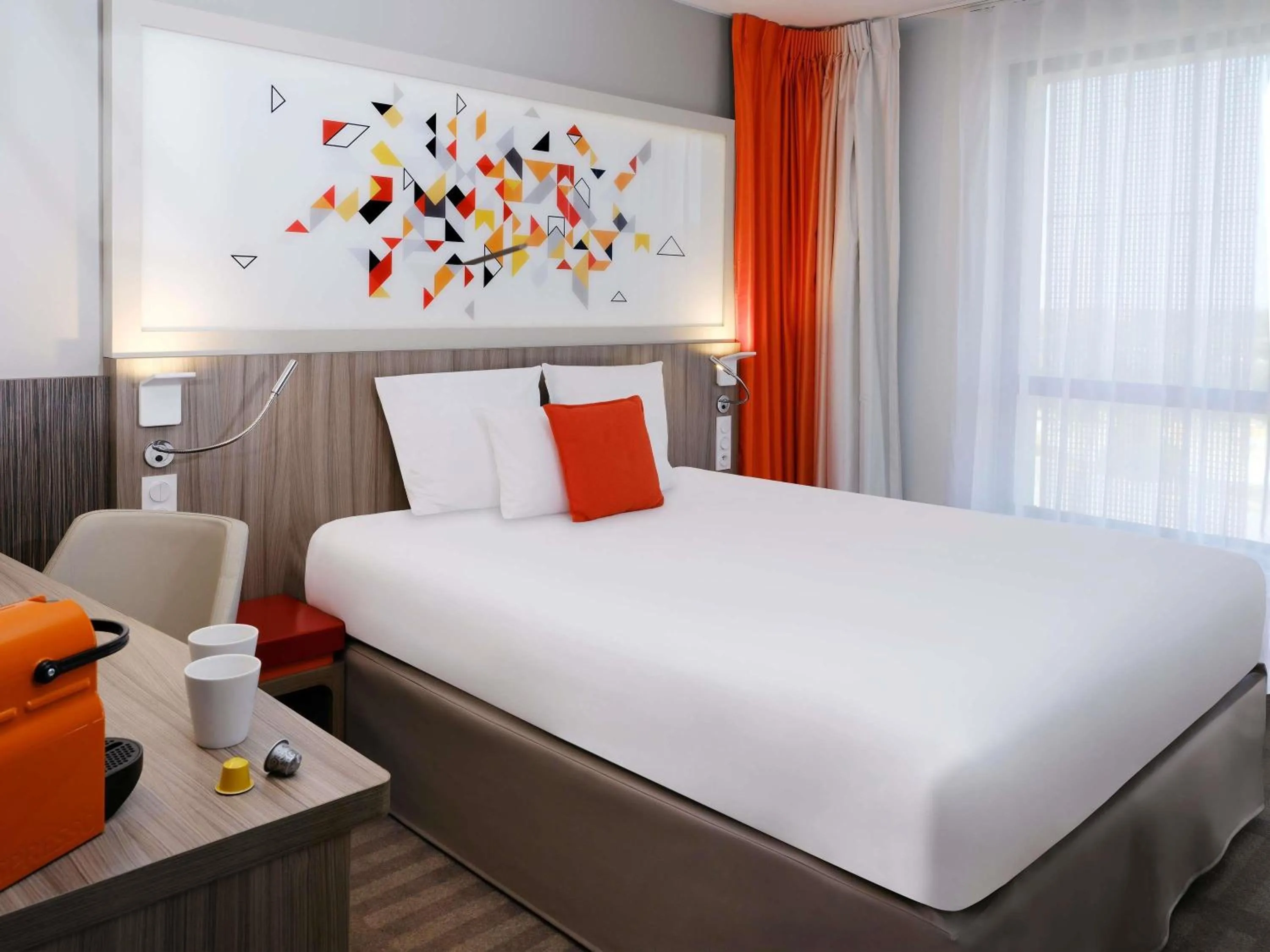 Bedroom, Bed in Mercure Toulouse Sud