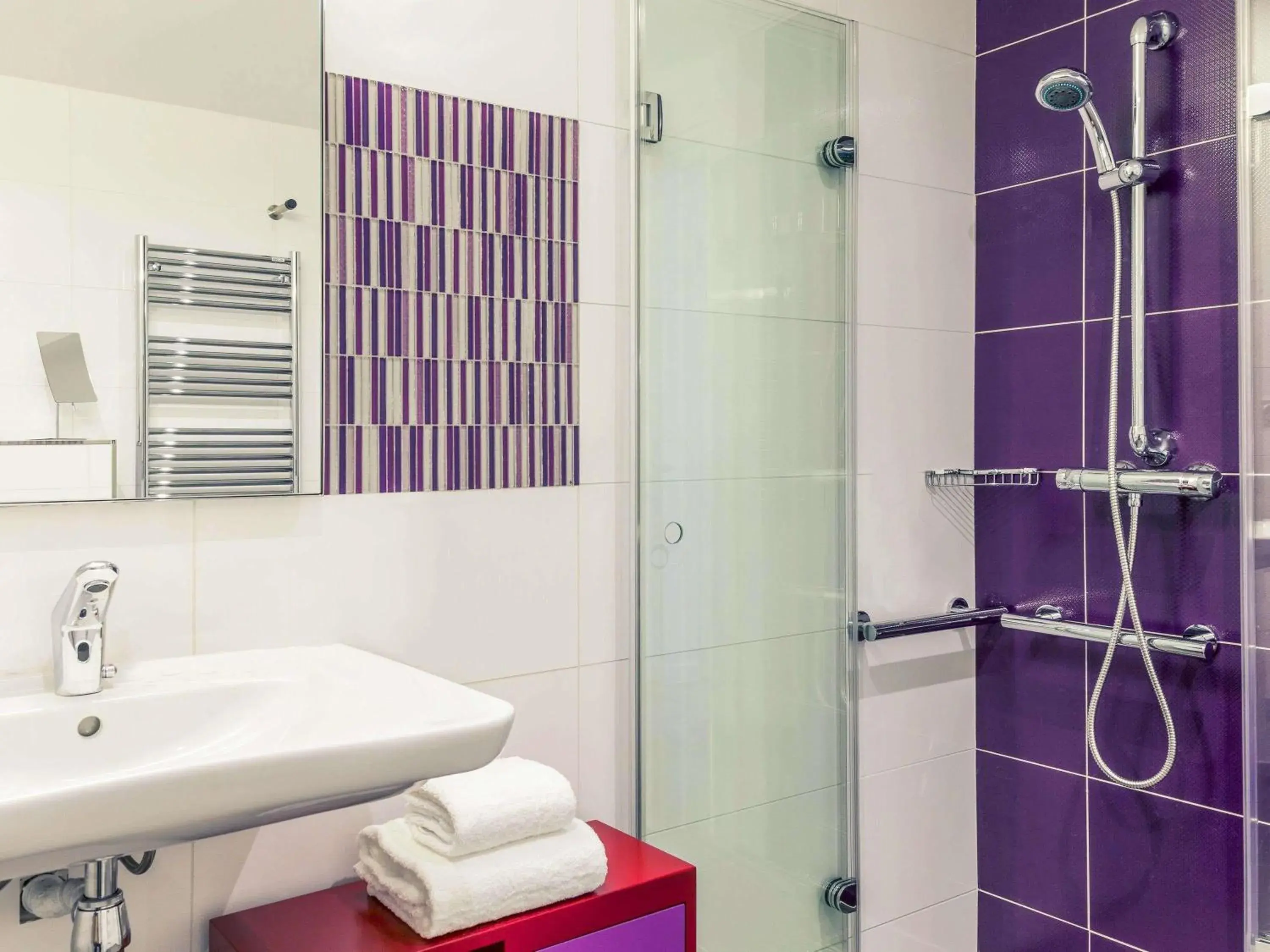 Bedroom in Mercure Toulouse Sud Bedroom in Mercure Toulouse Sud