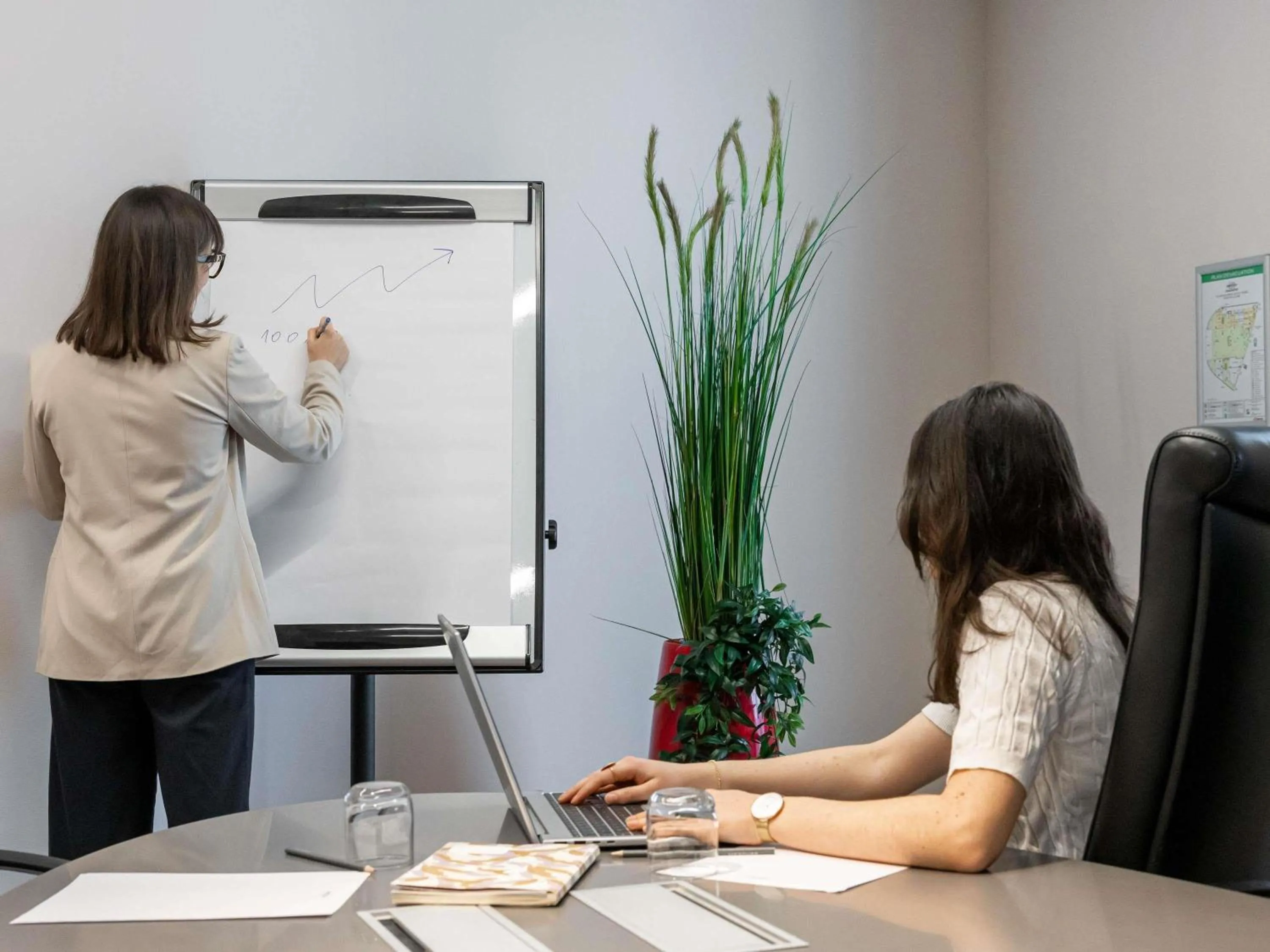 Meeting/conference room in Mercure Toulouse Sud
