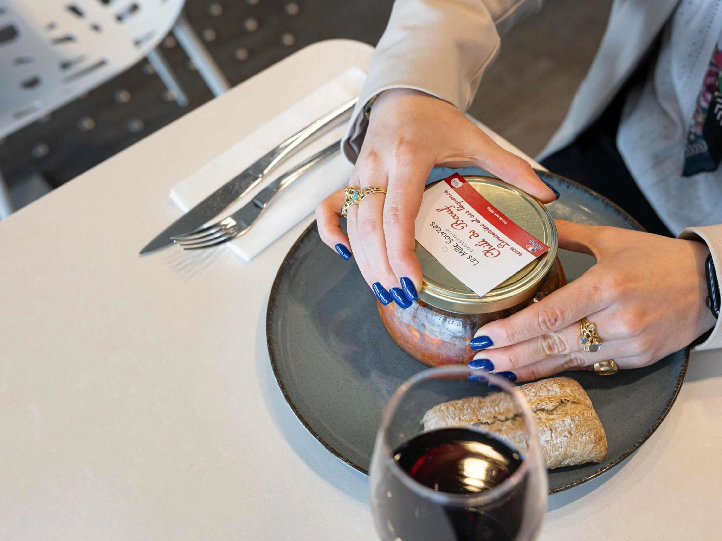 Lounge or bar in Mercure Toulouse Sud