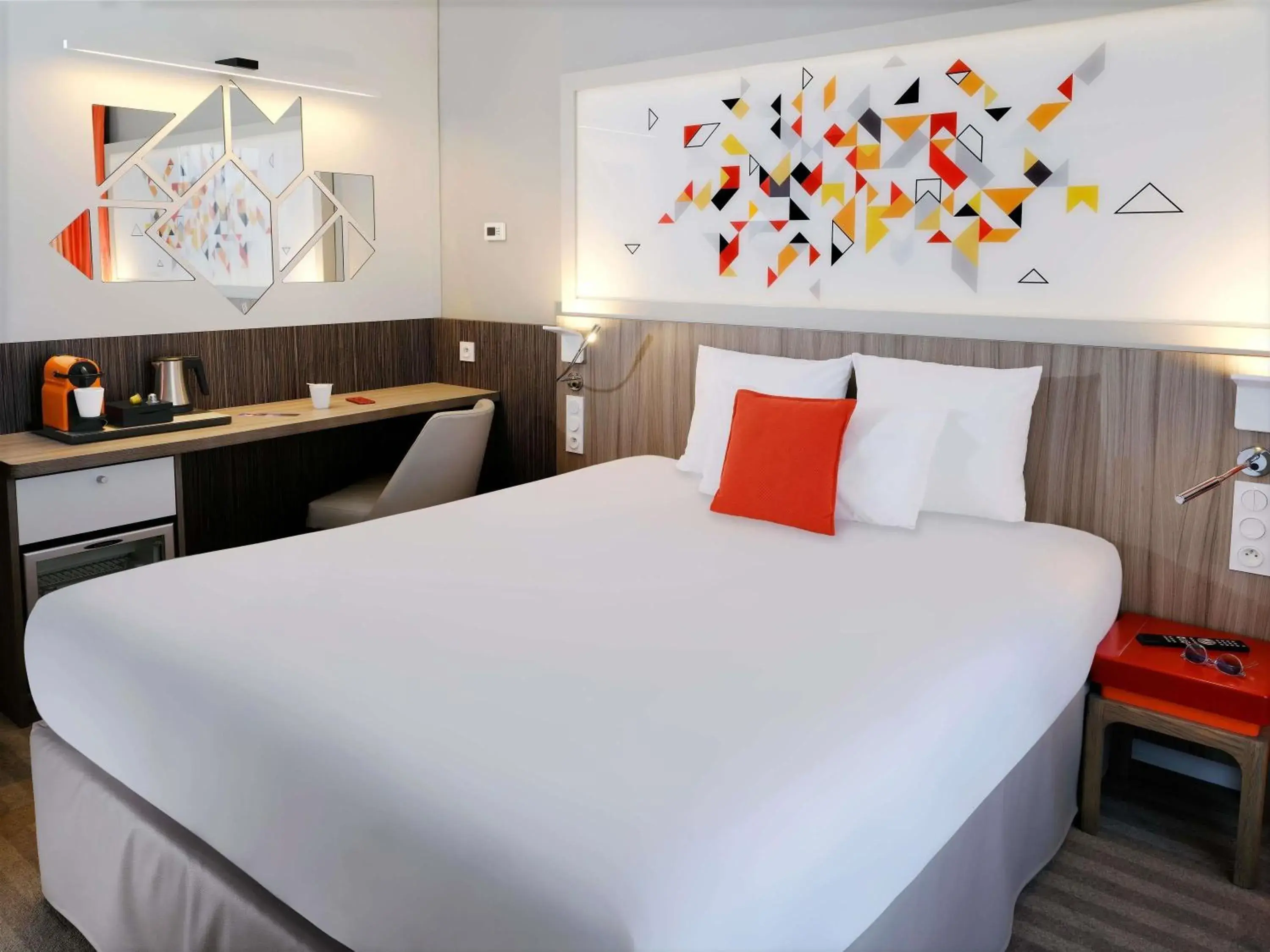 Bedroom, Bed in Mercure Toulouse Sud Bedroom, Bed in Mercure Toulouse Sud