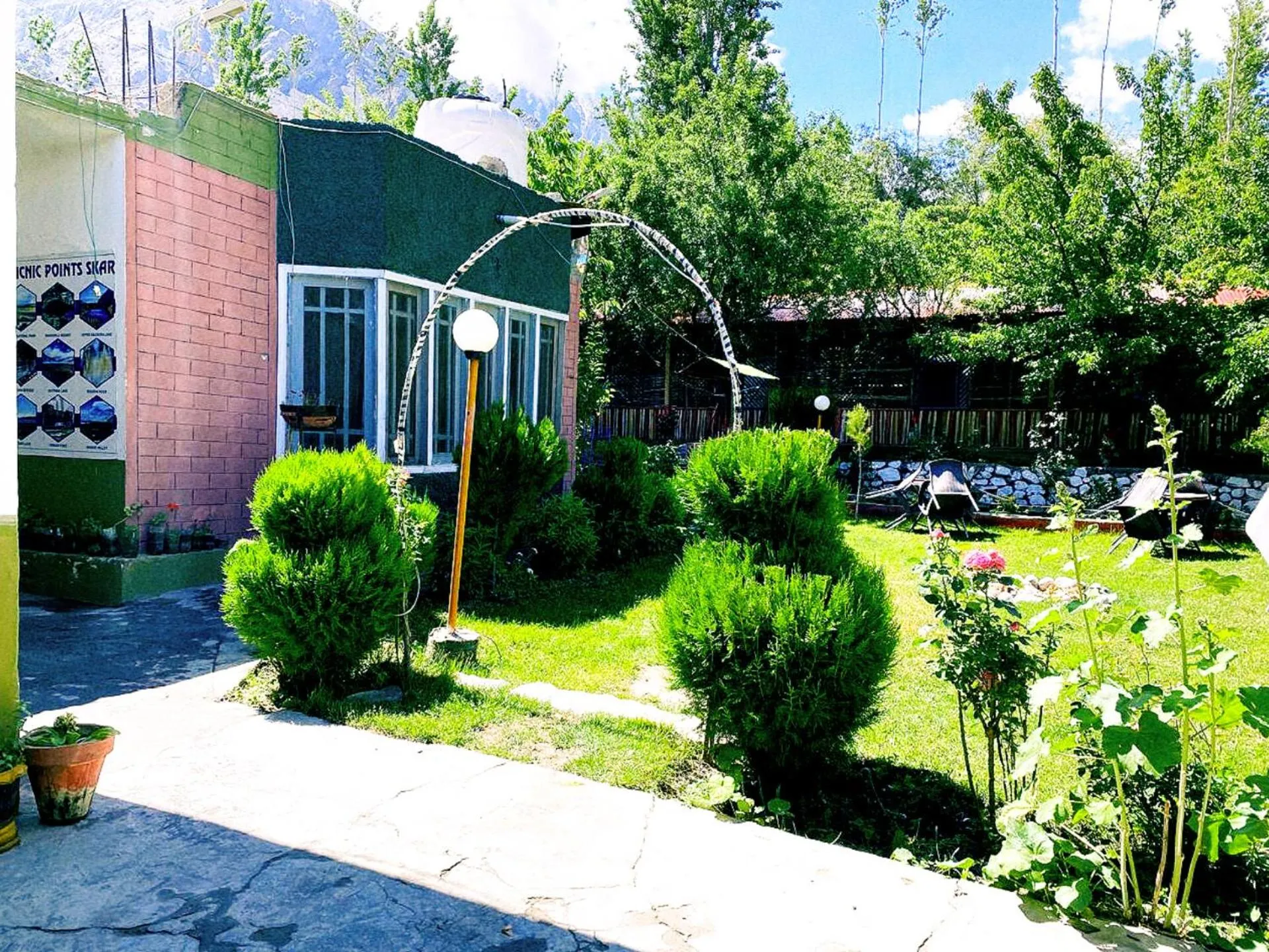 Bhuddah Rock Guest house