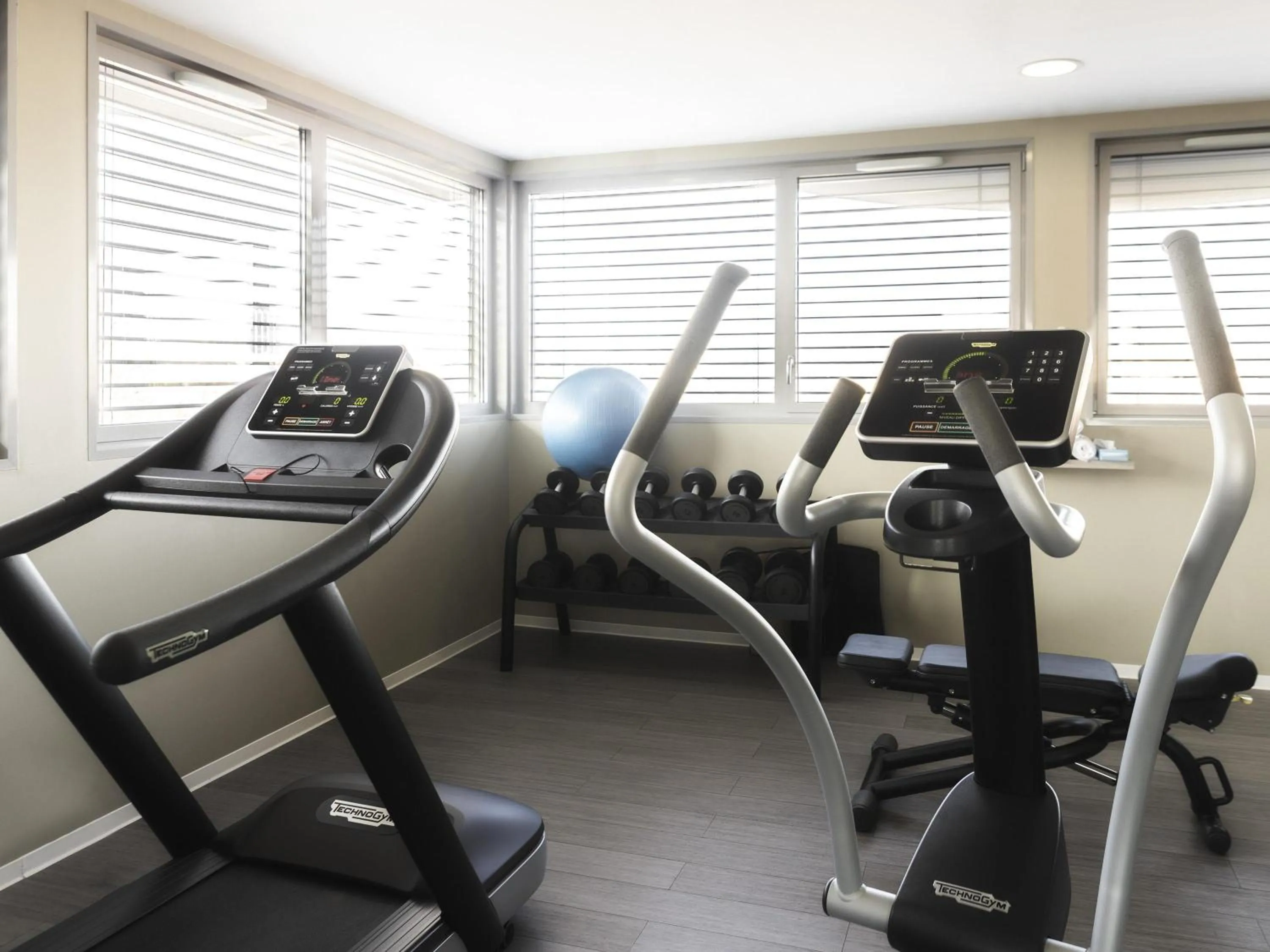 Fitness centre/facilities in Mercure Belfort Centre