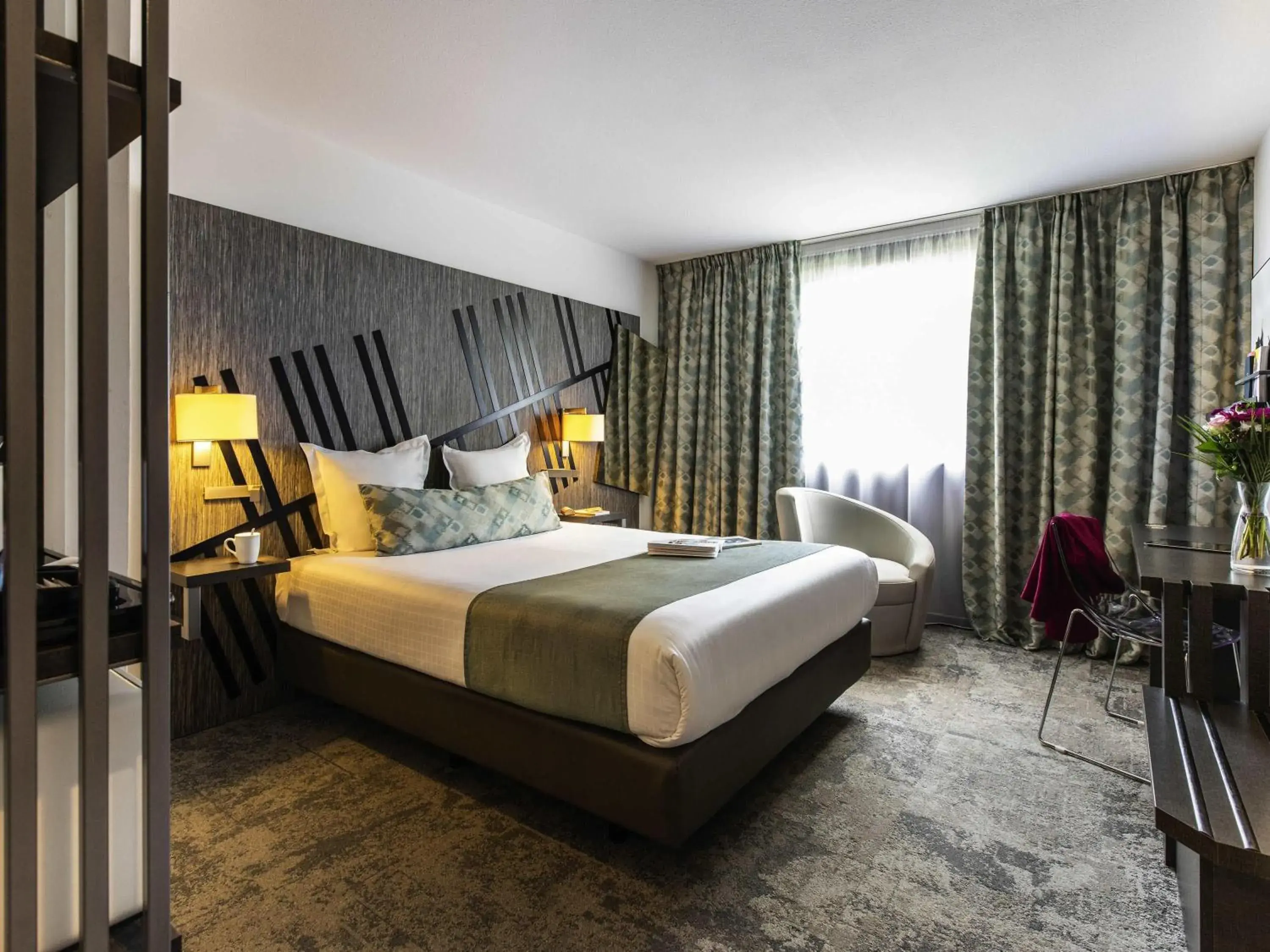 Bedroom, Bed in Mercure Belfort Centre Bedroom, Bed in Mercure Belfort Centre