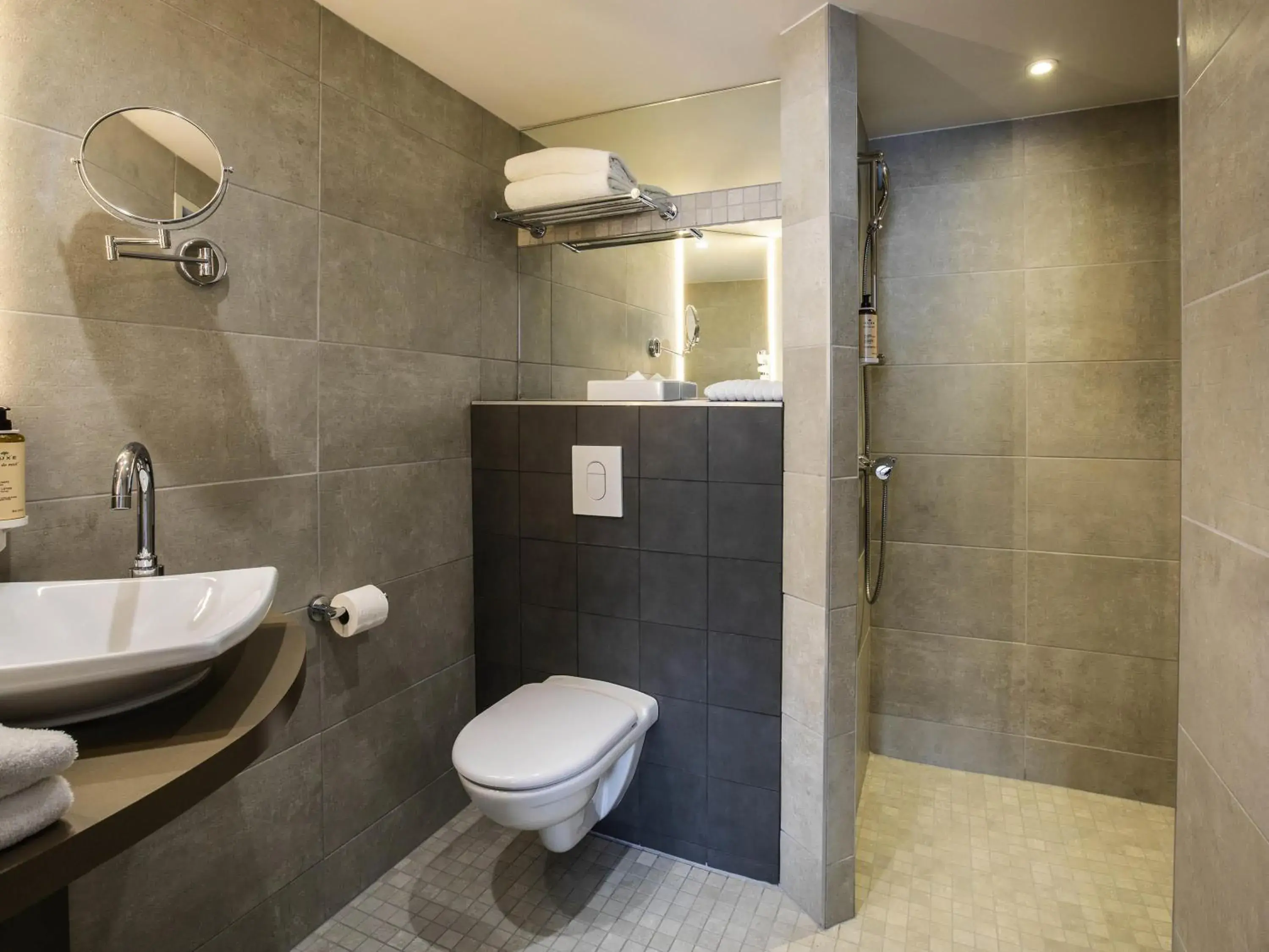 Privilege Twin Room in Mercure Belfort Centre Privilege Twin Room in Mercure Belfort Centre