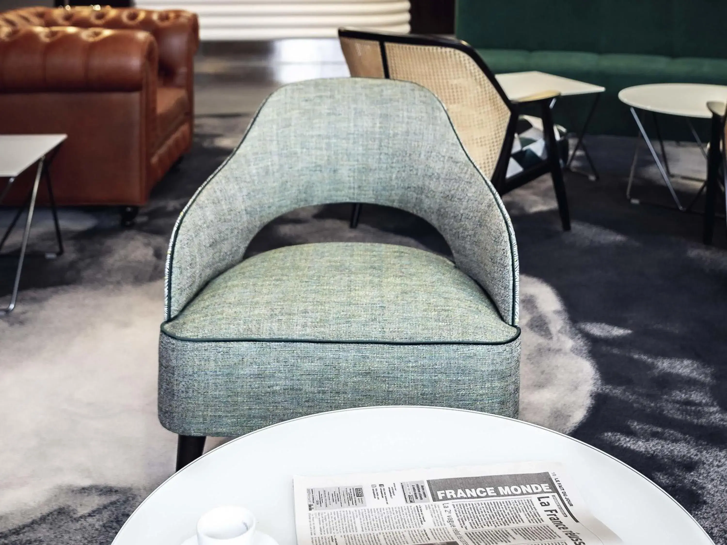 Lounge or bar in Mercure Belfort Centre Lounge or bar in Mercure Belfort Centre