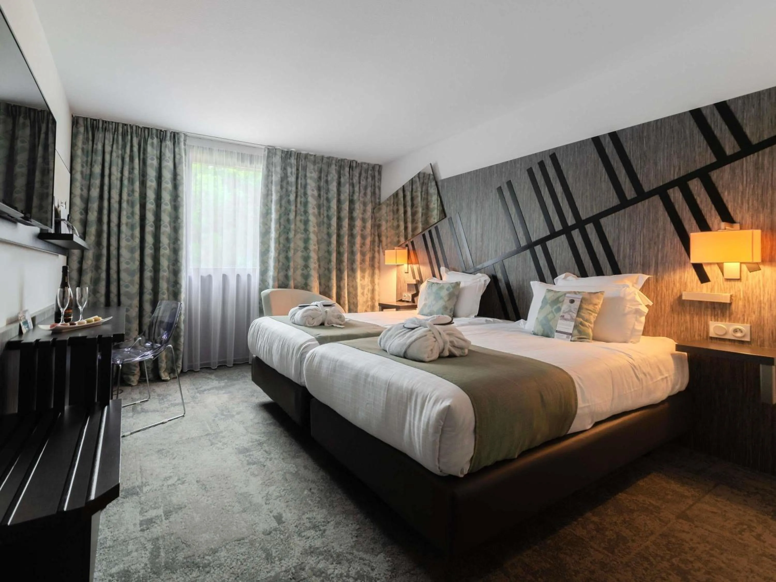 Bedroom, Bed in Mercure Belfort Centre