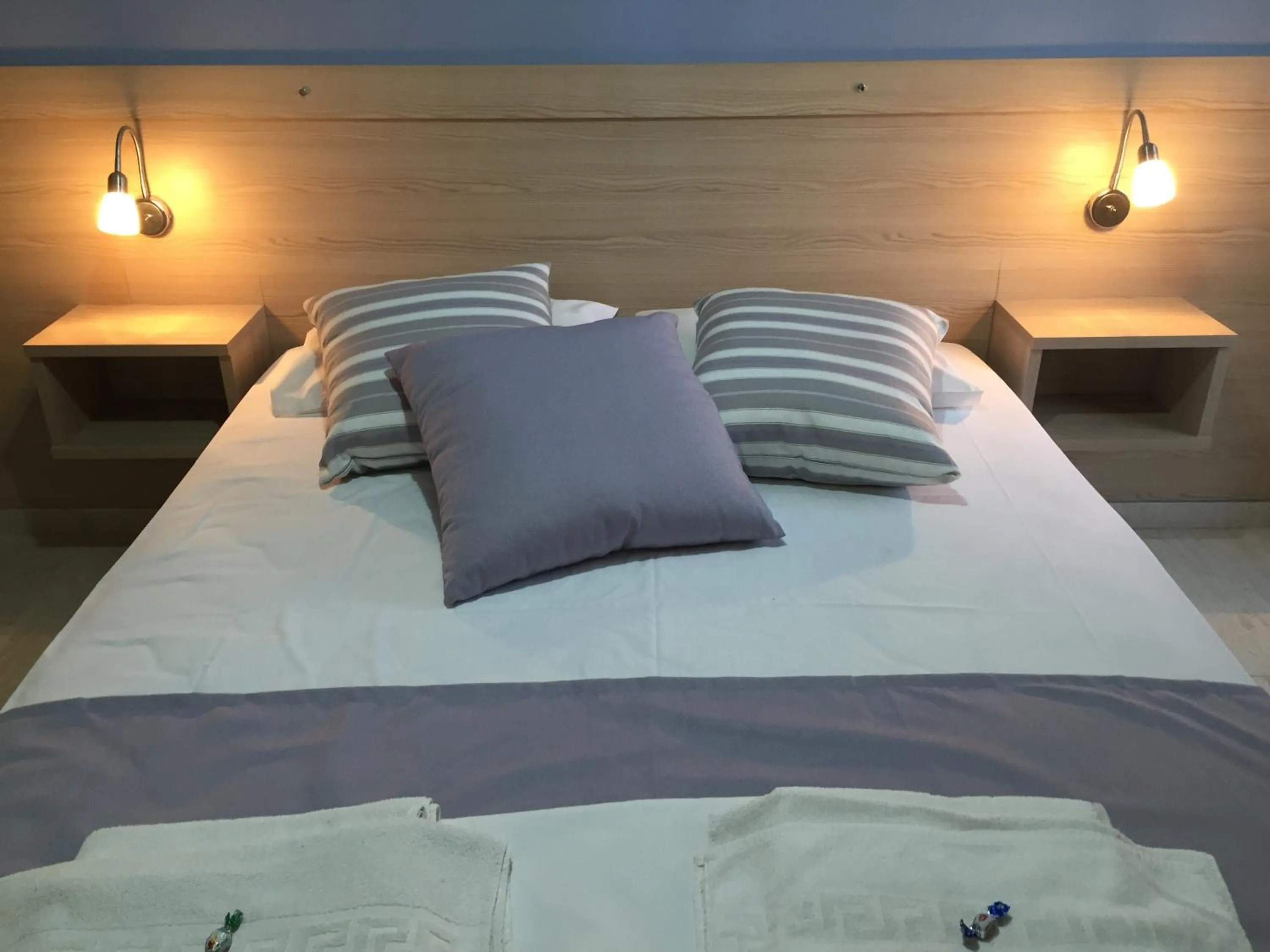 Bedroom, Bed in Apollon Hotel
