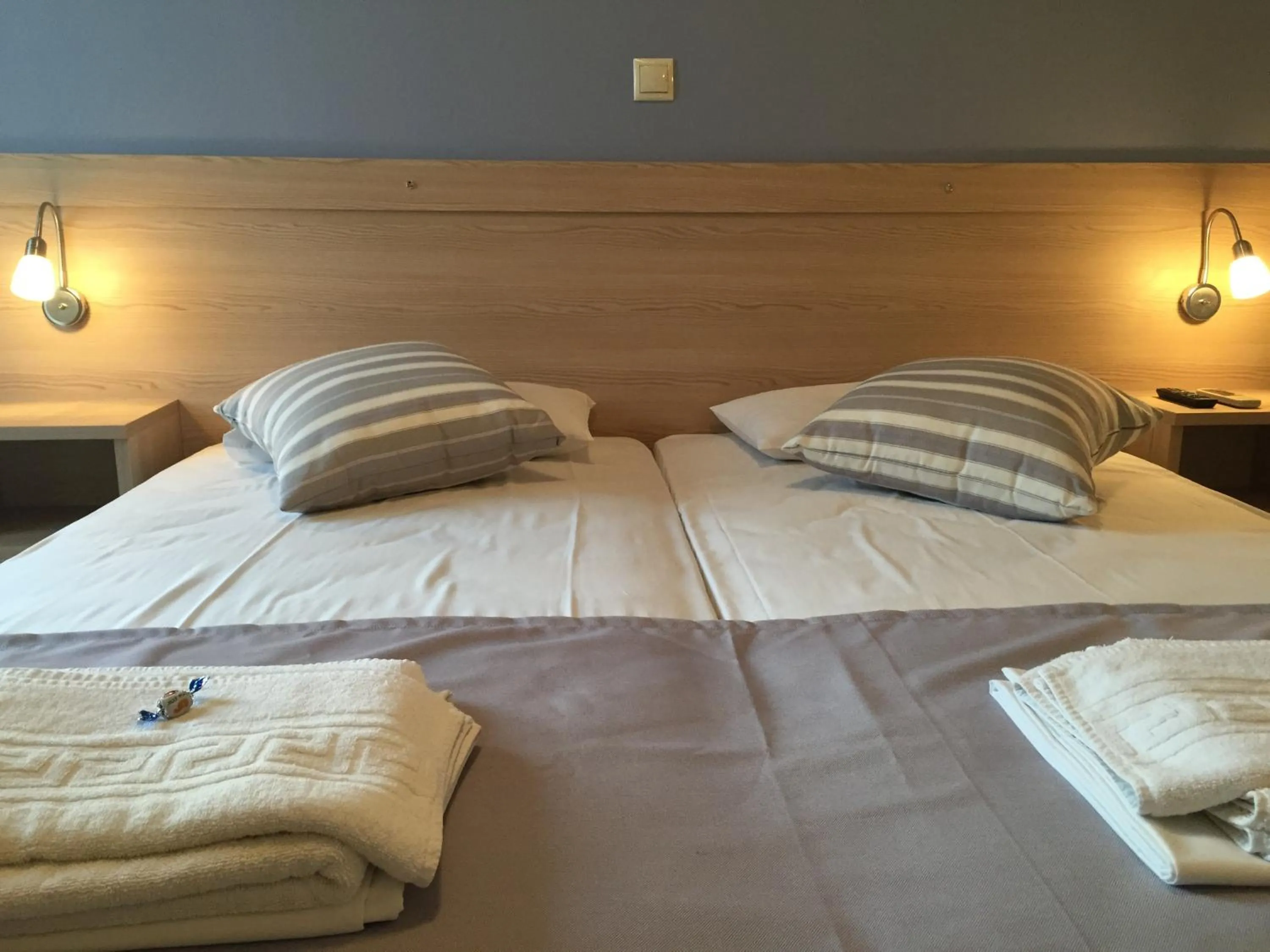 Bedroom, Bed in Apollon Hotel