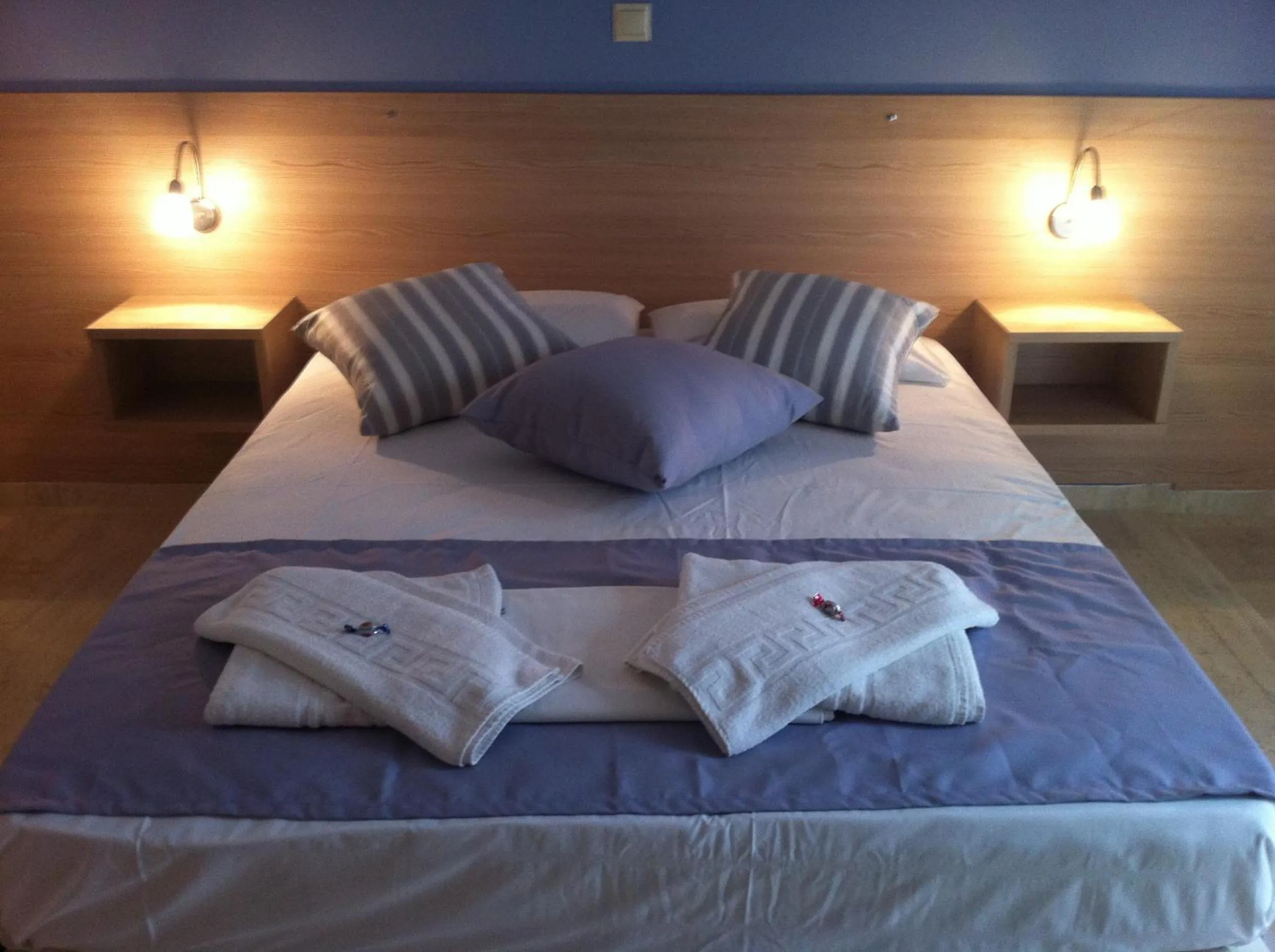 Bedroom, Bed in Apollon Hotel