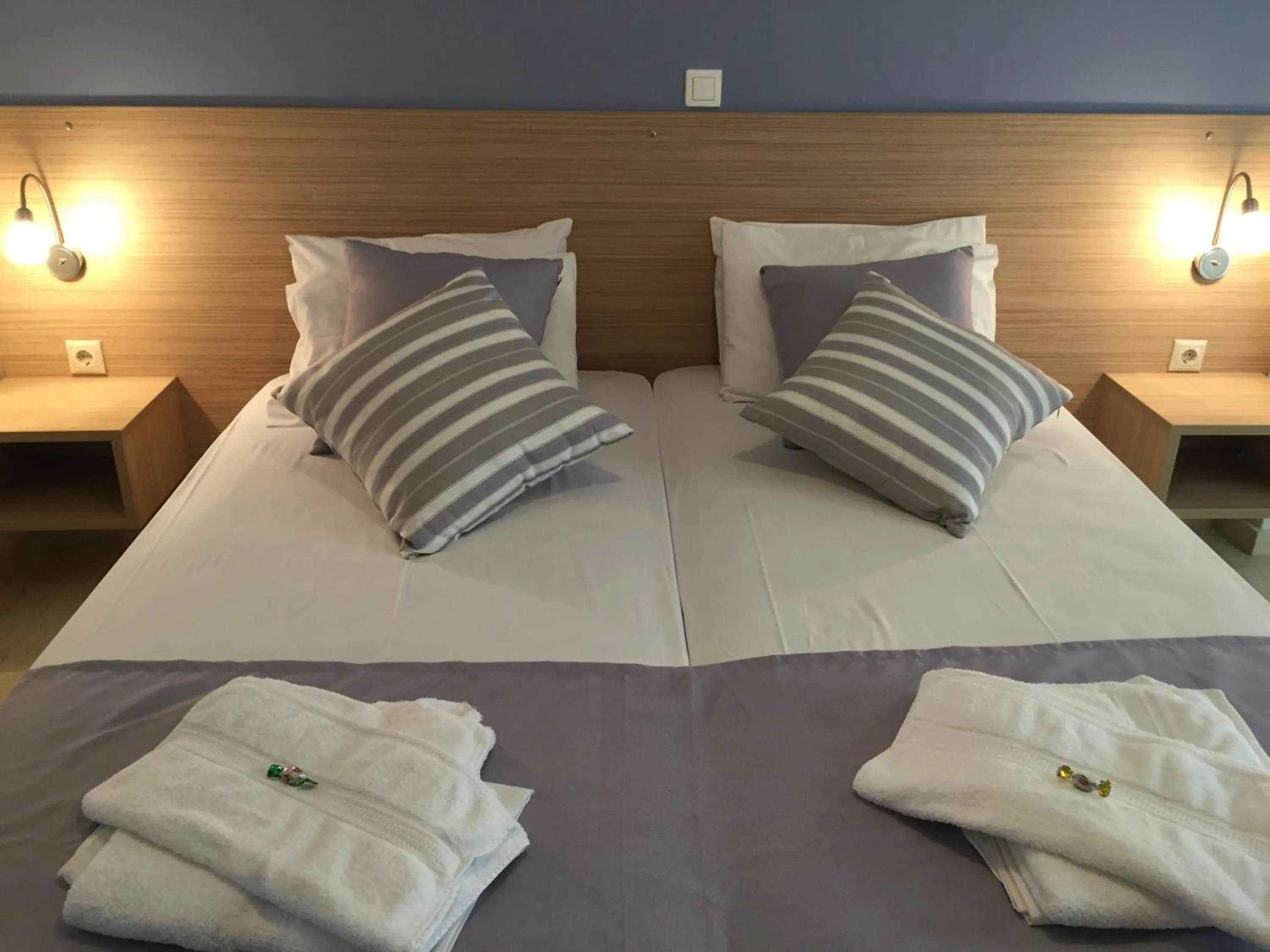 Bedroom, Bed in Apollon Hotel