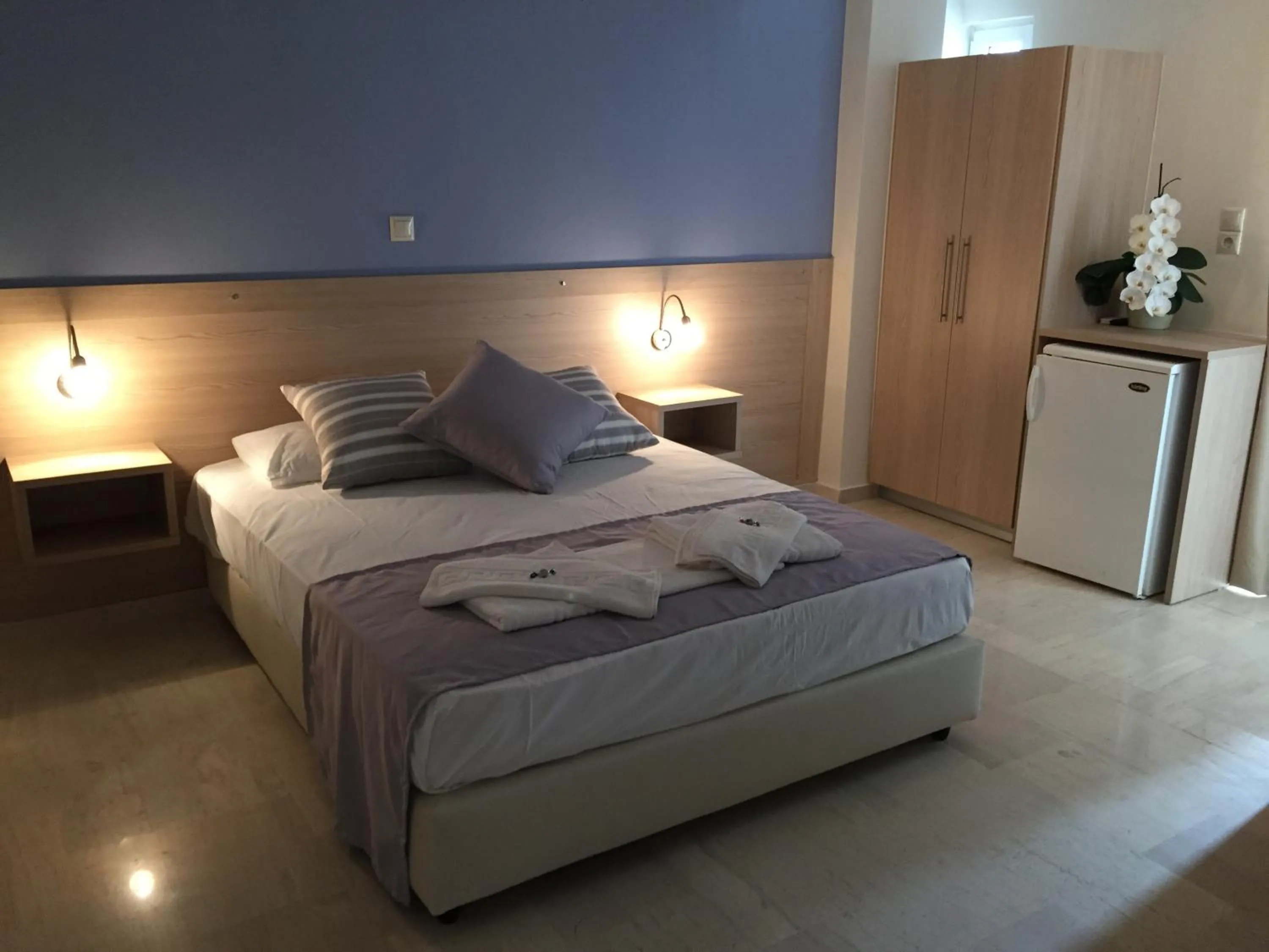 Bedroom, Bed in Apollon Hotel
