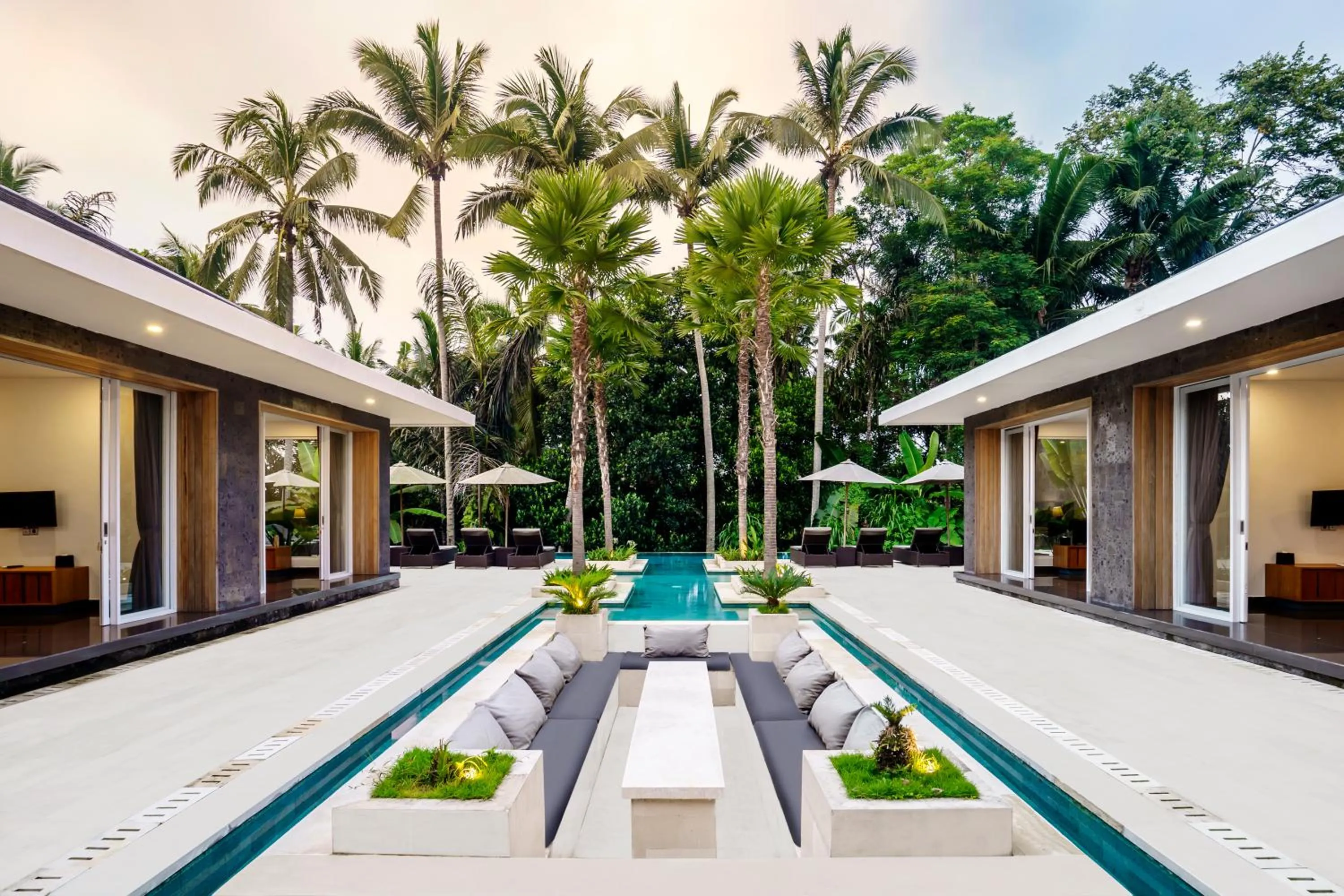 Garden view in Villa Dune
