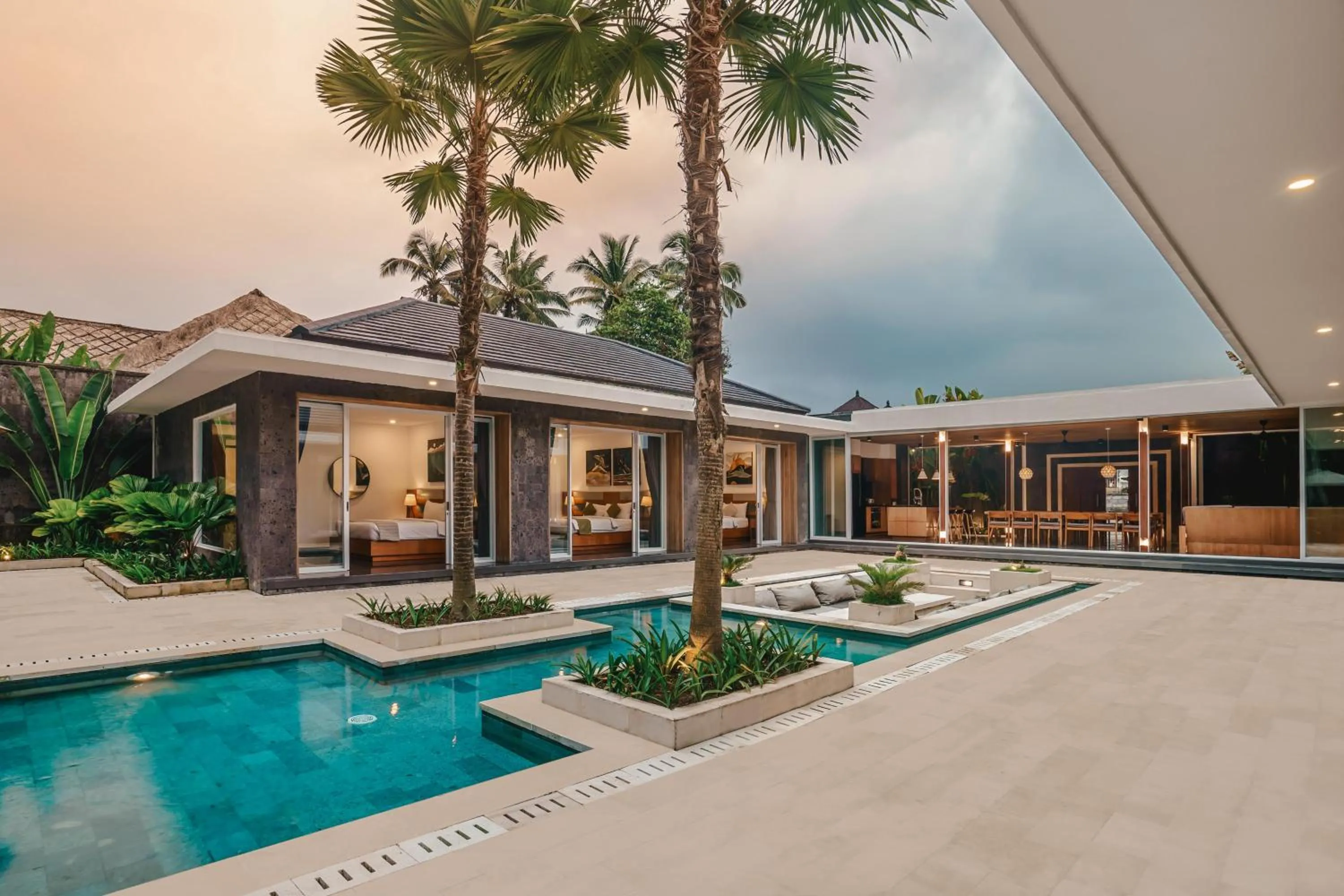 Swimming pool in Villa Dune