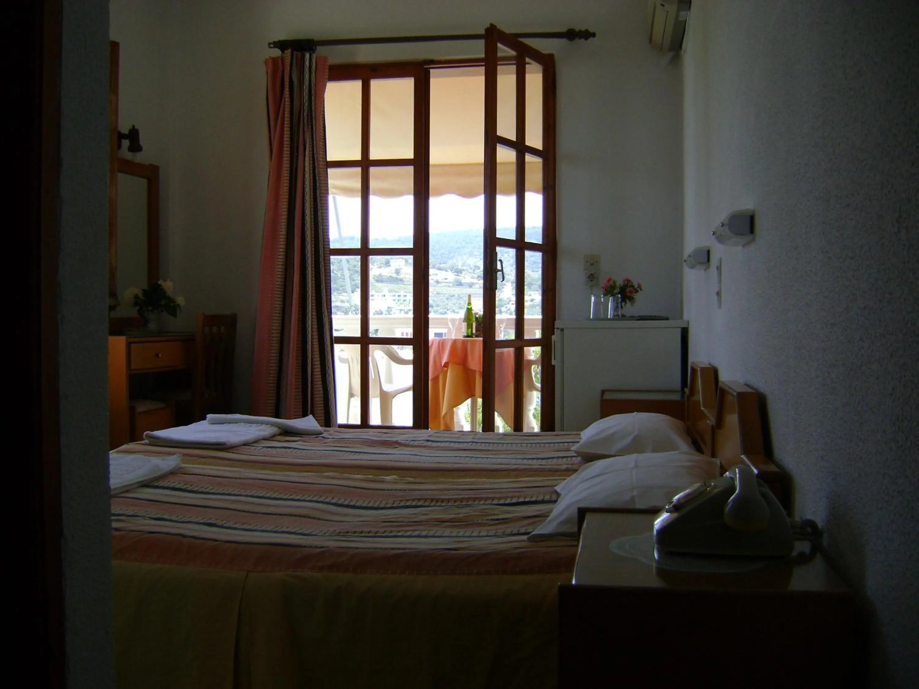 Standard Twin Room with Sea View in Liberty II