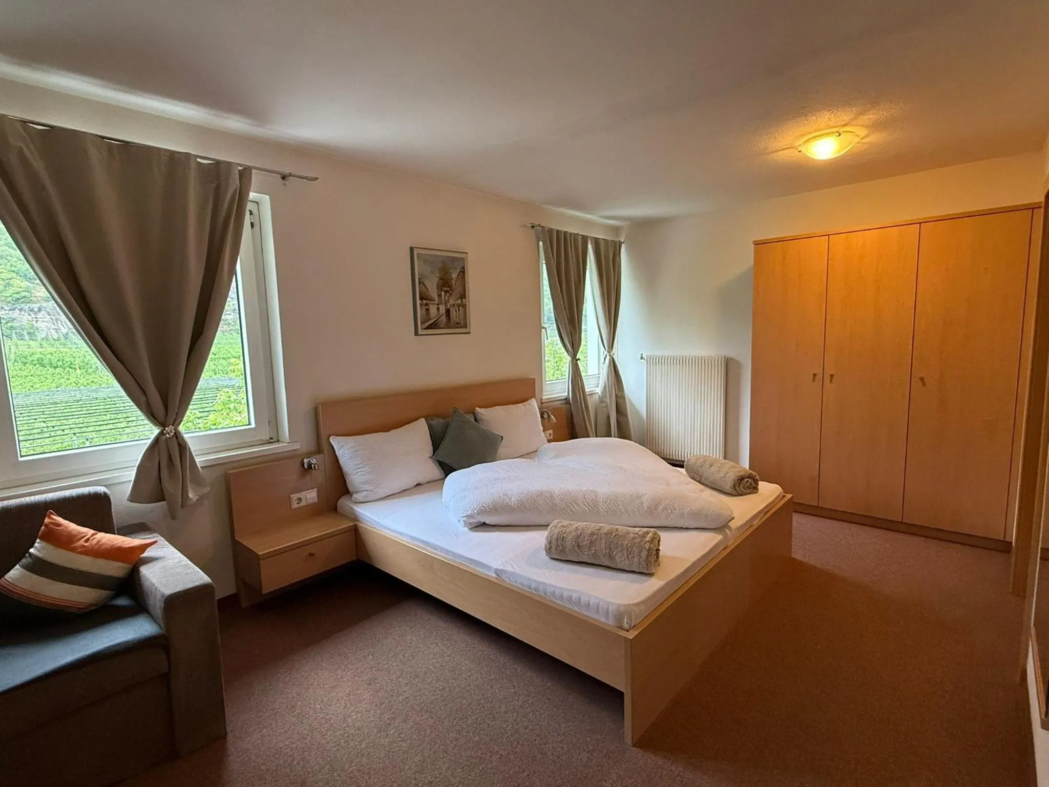 Bed in Hotel Mondschein