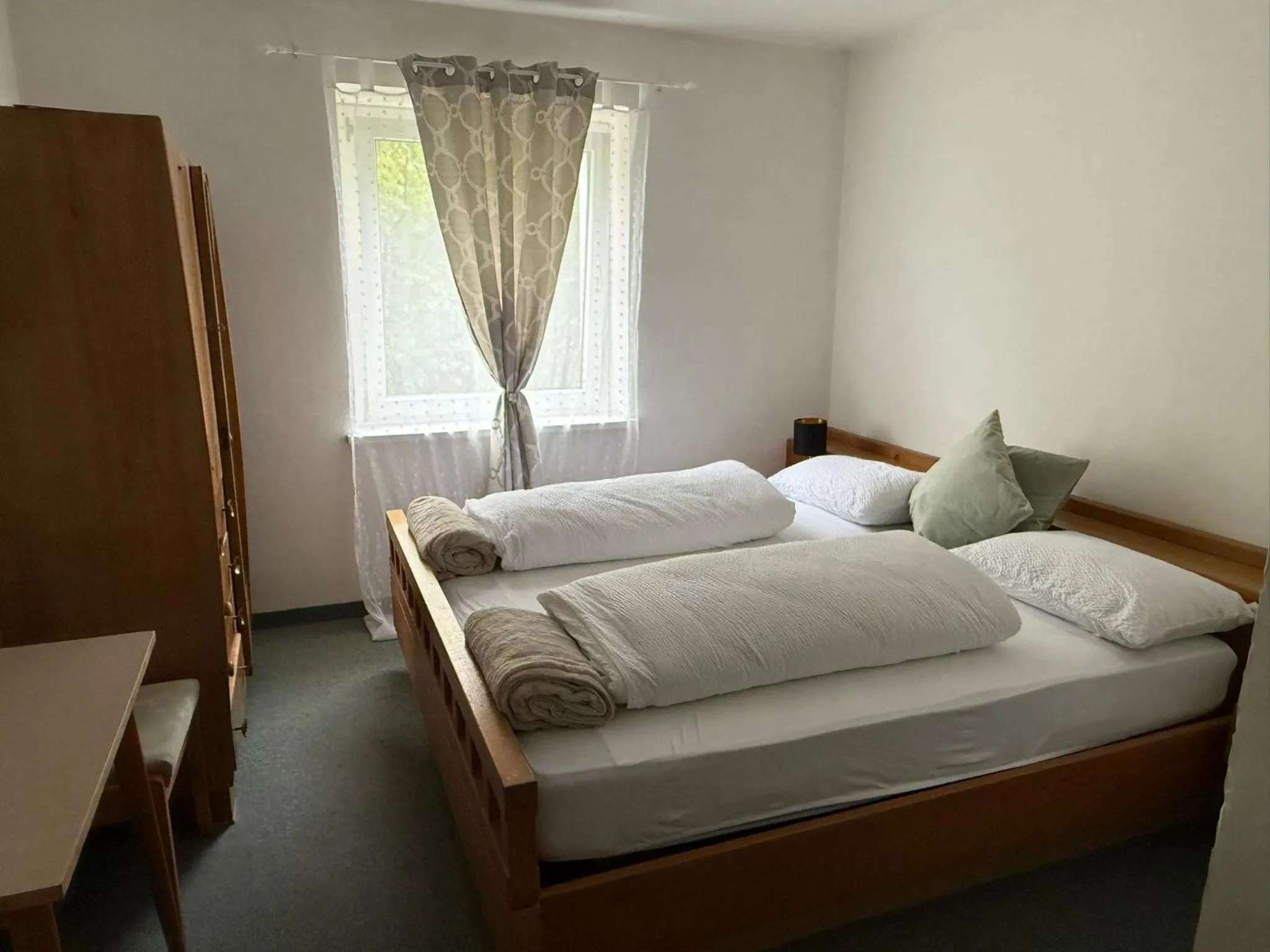 Bed in Hotel Mondschein