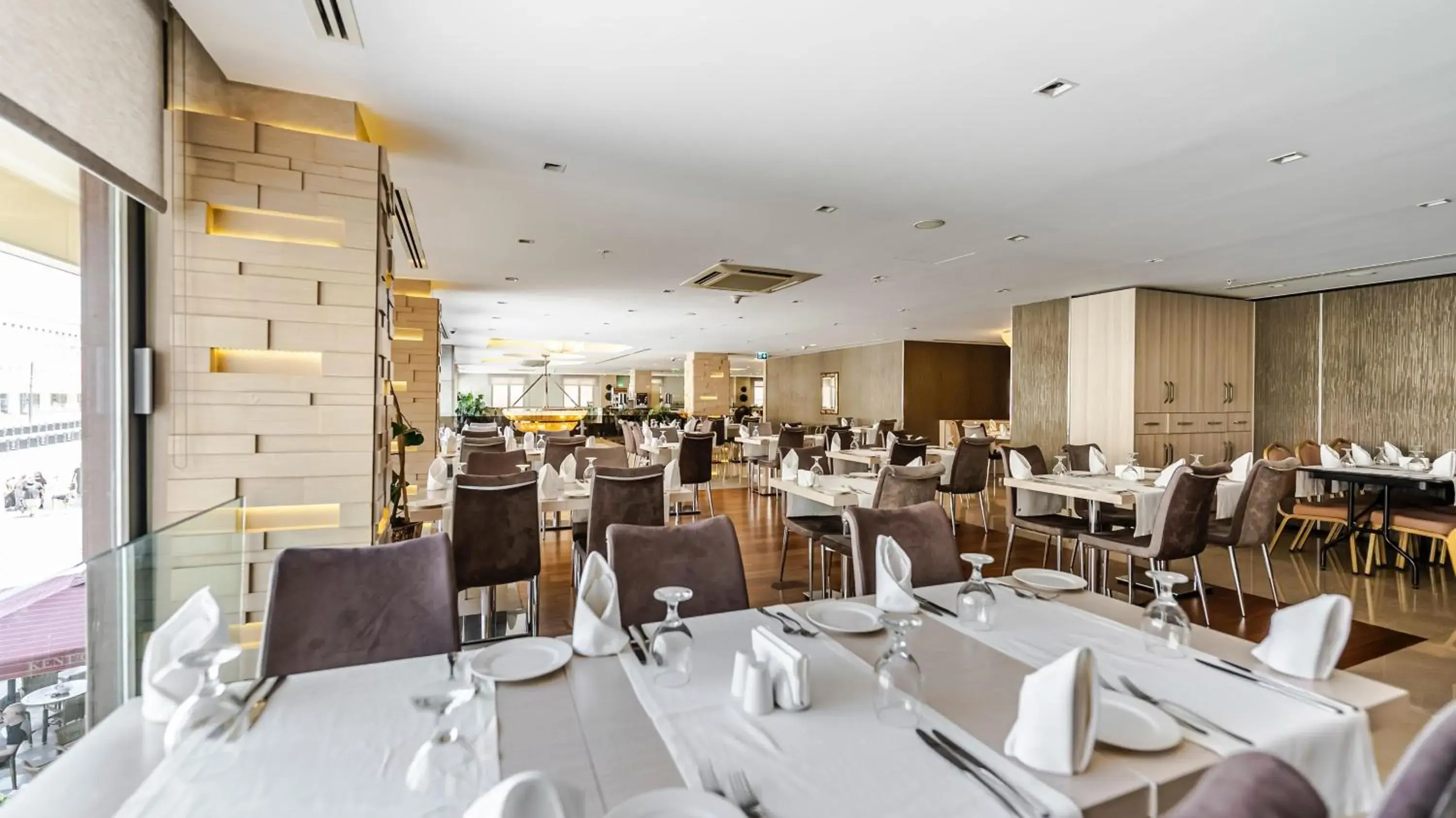 Restaurant/places to eat in Kent Hotel Restaurant/places to eat in Kent Hotel