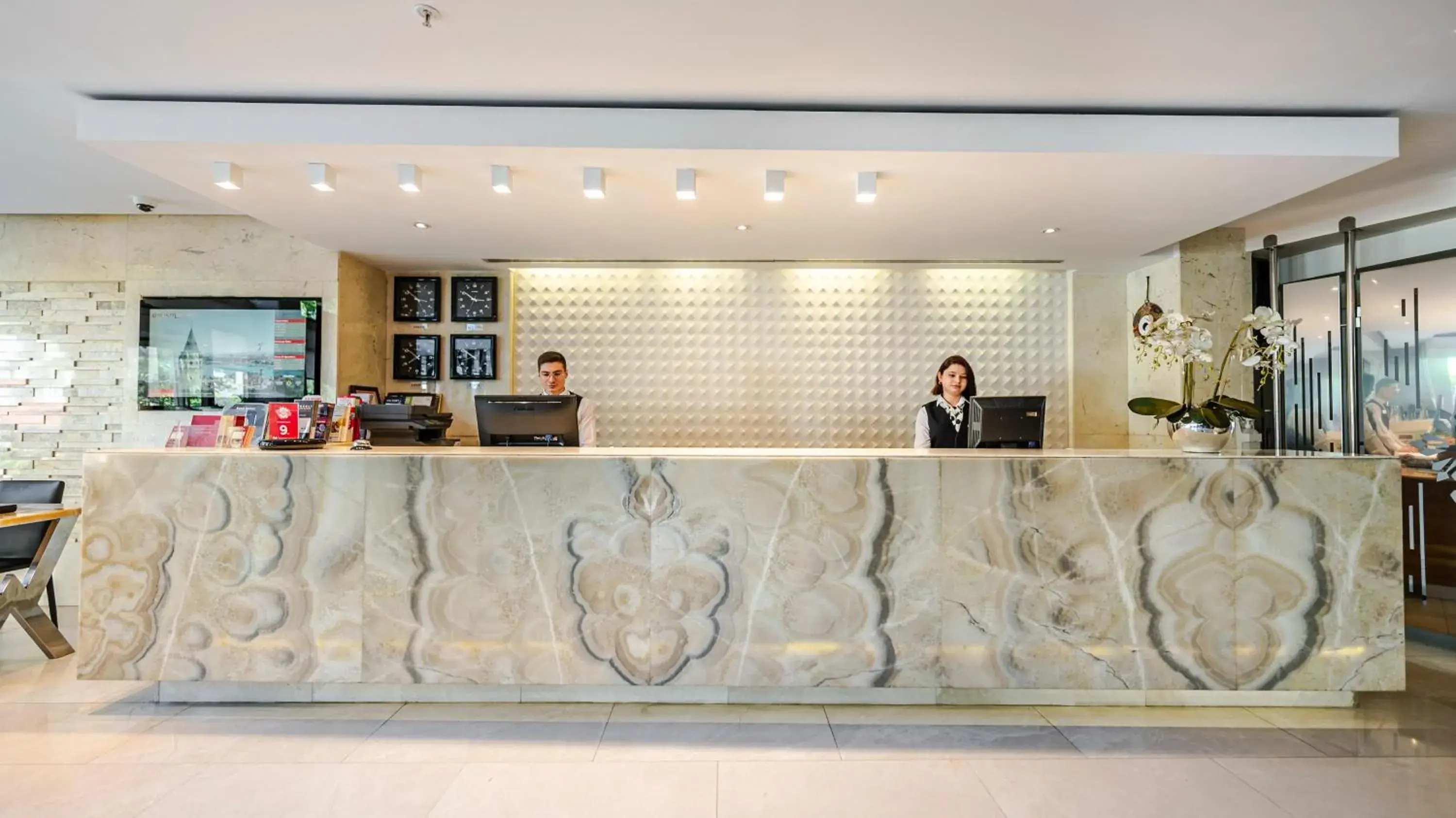 Lobby or reception in Kent Hotel Lobby or reception in Kent Hotel