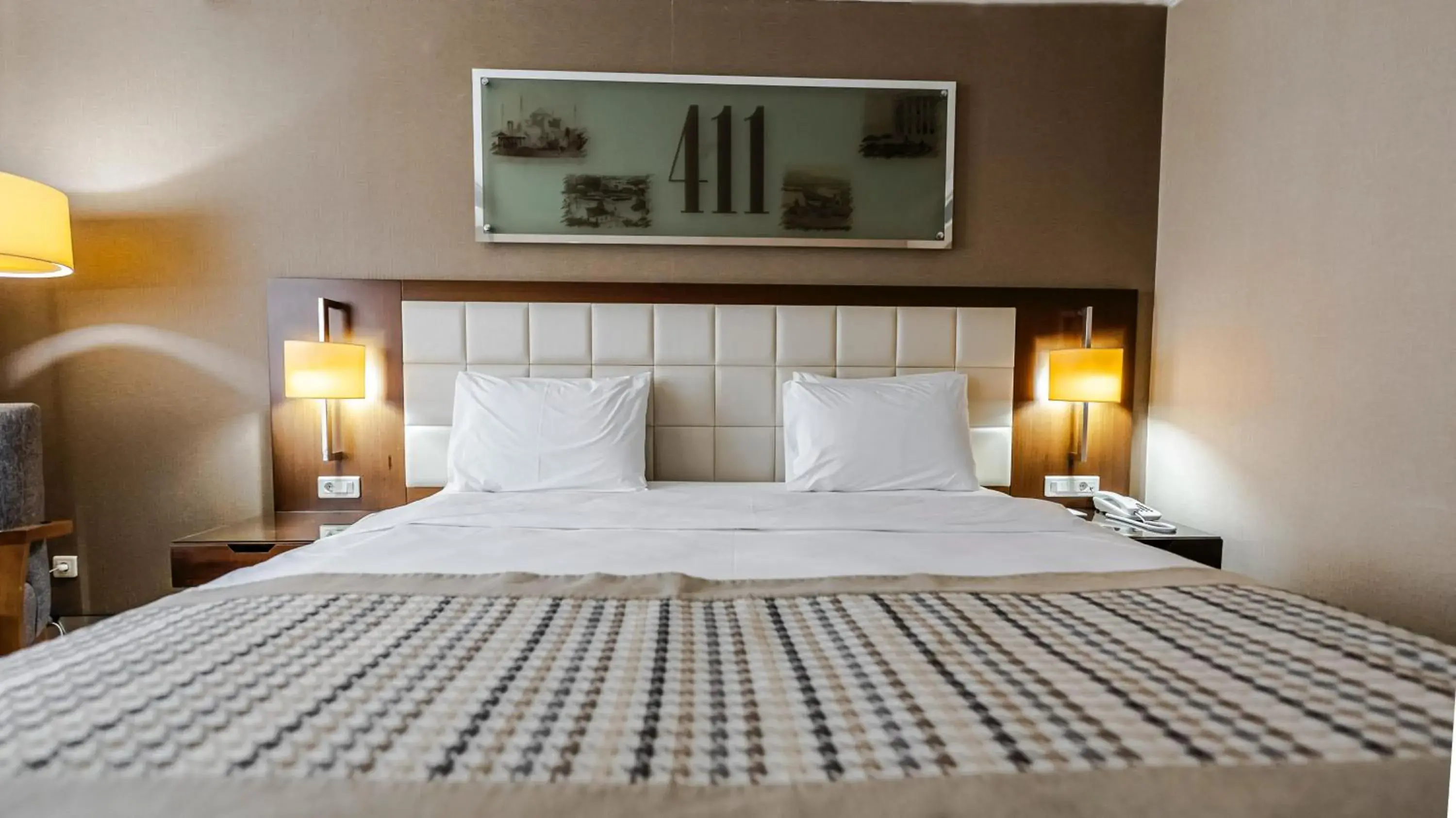 Bed in Kent Hotel Bed in Kent Hotel