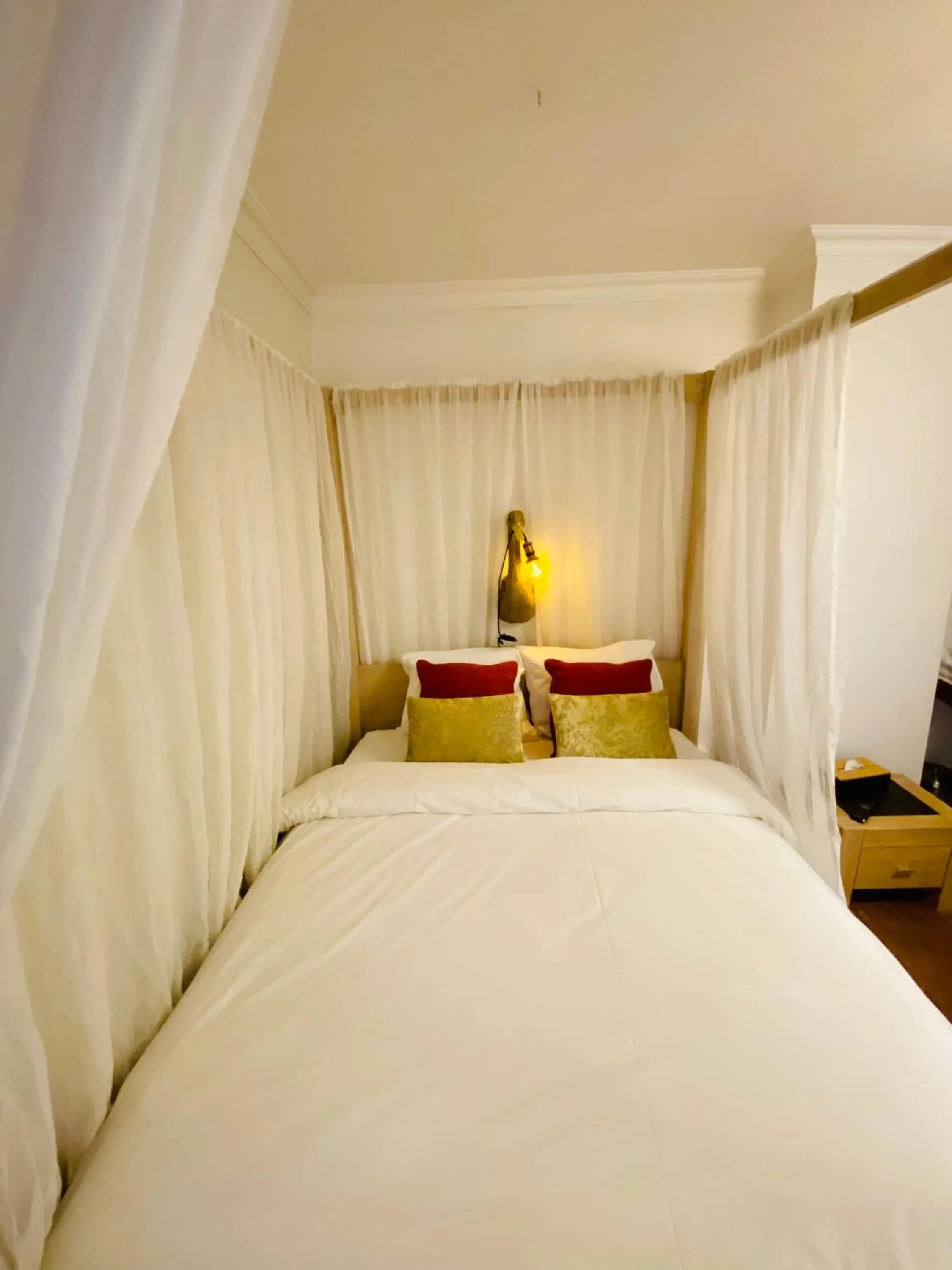 Bed in Tripel B
