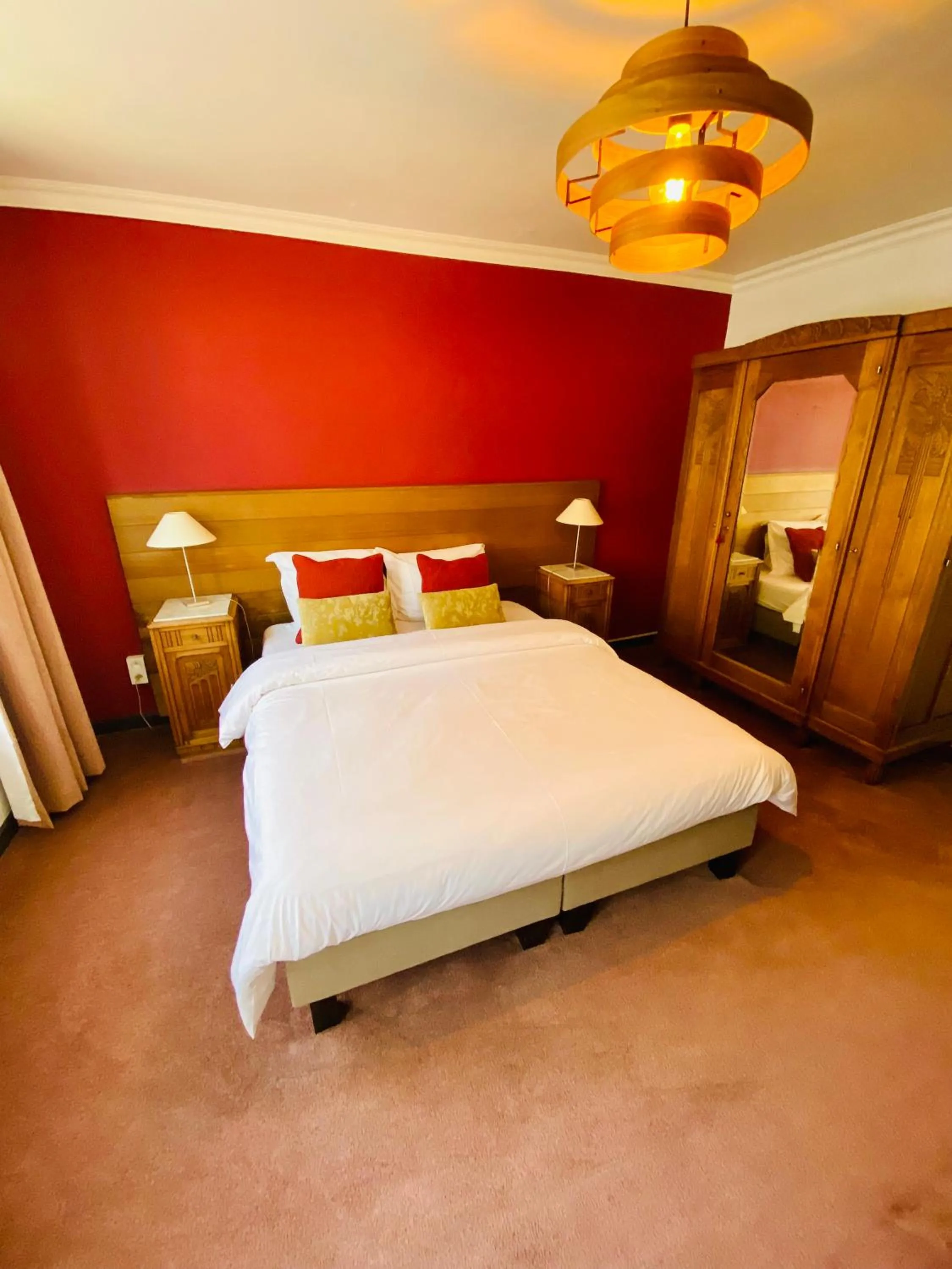 Bedroom, Bed in Tripel B