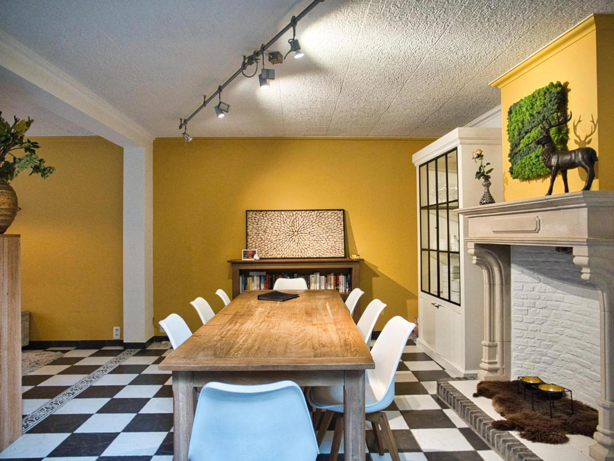 Dining area in Tripel B