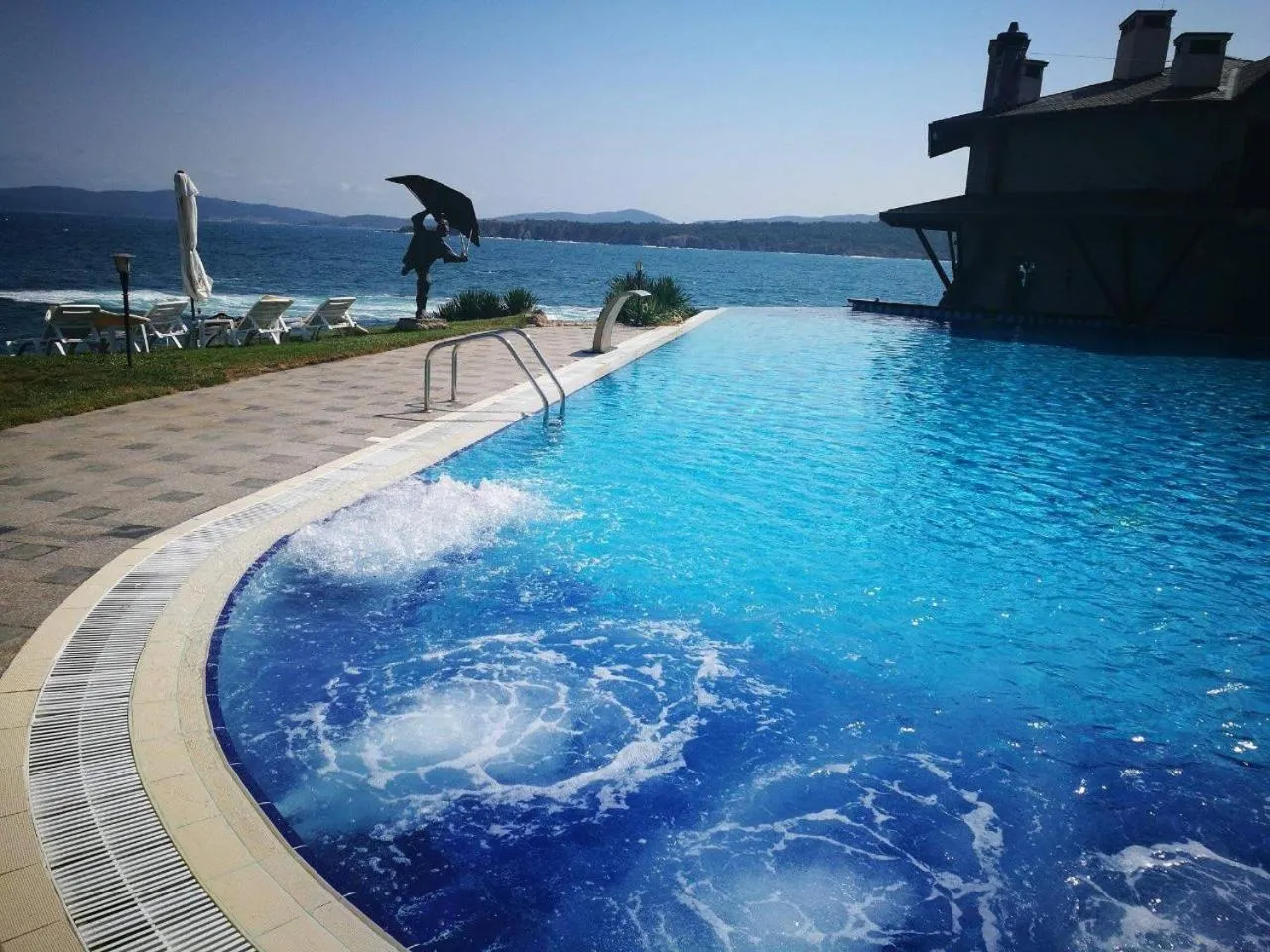 Swimming pool in Art Complex Anel