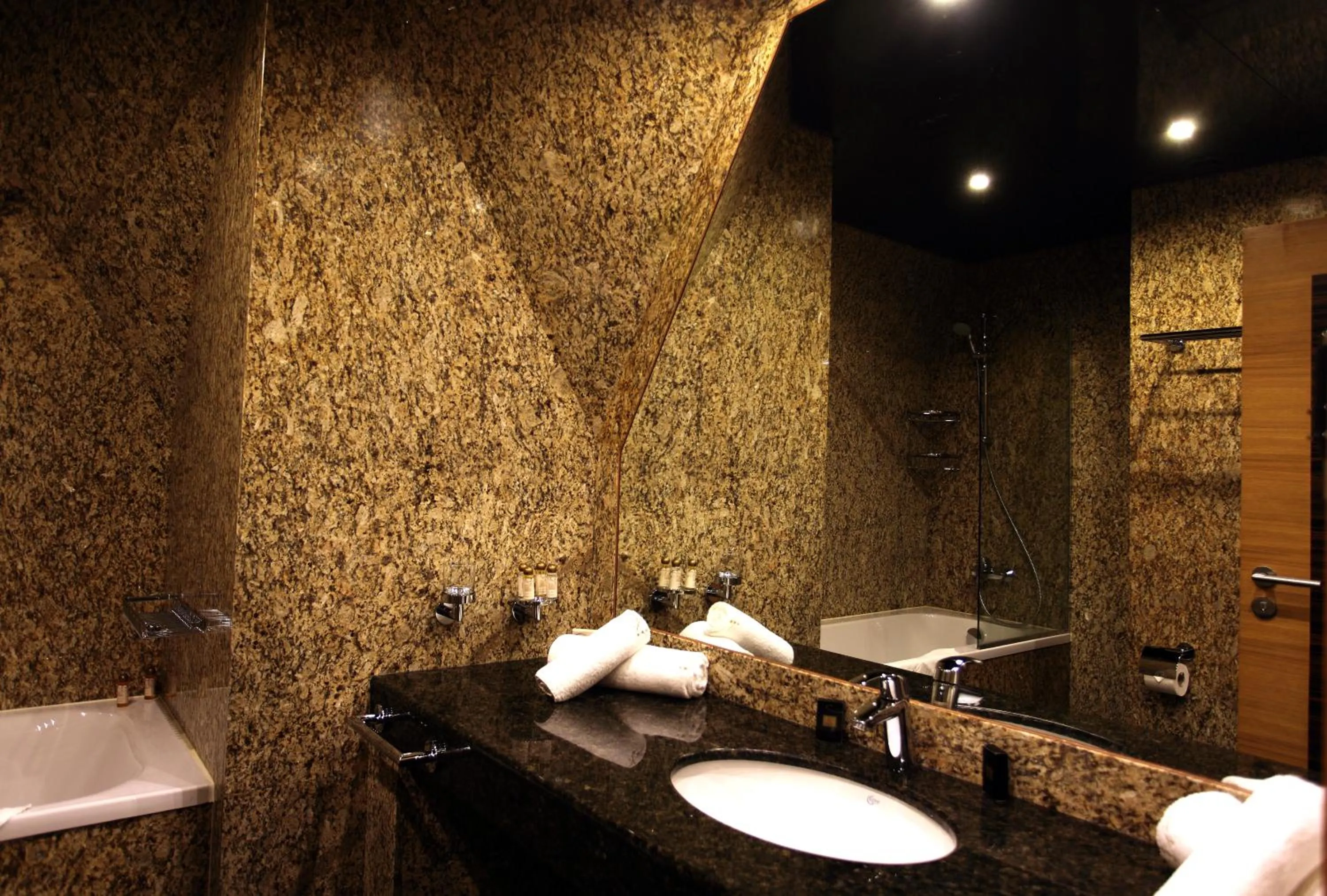 Bathroom in Art Complex Anel