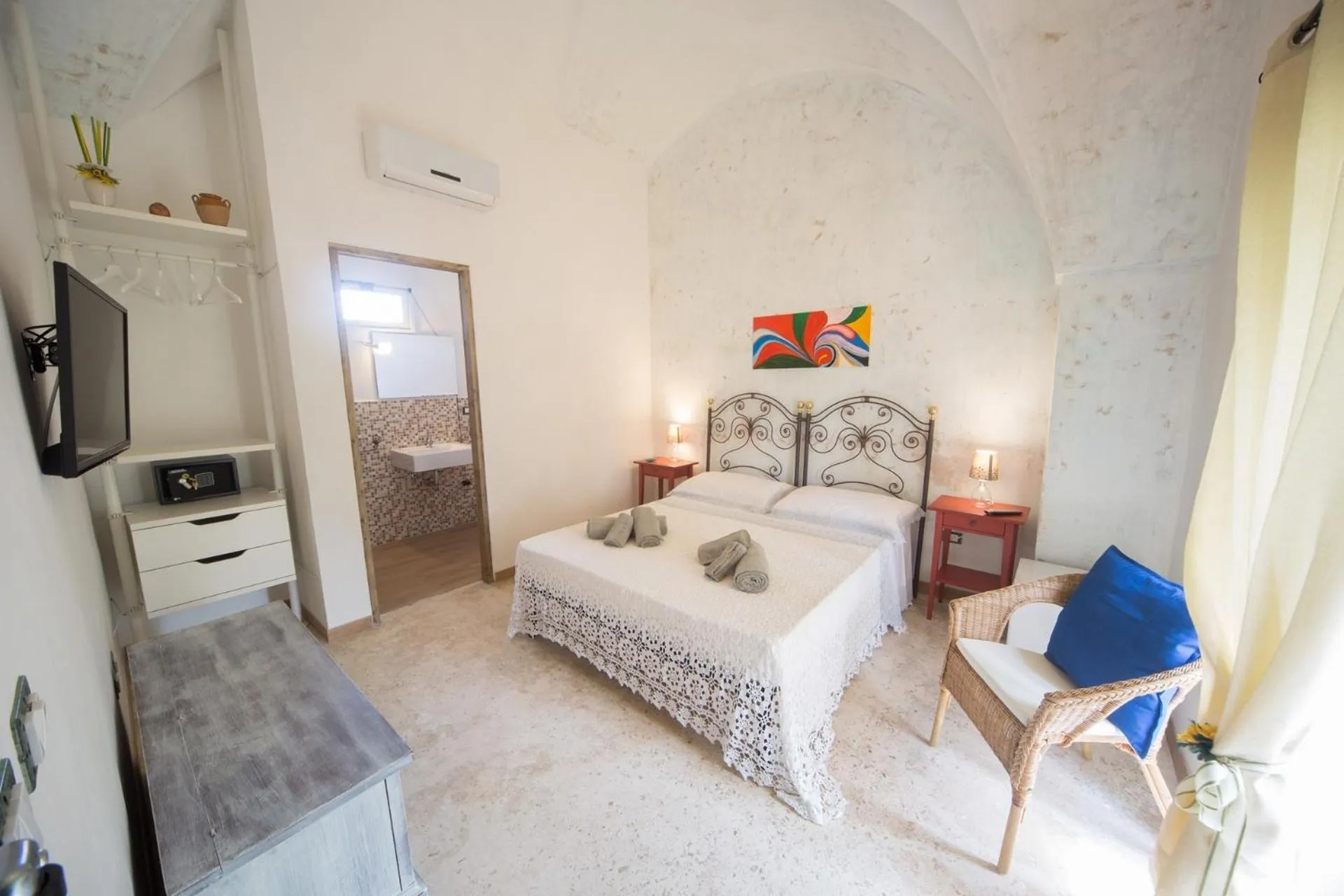 Photo of the whole room, Bed in Giardino Nascosto