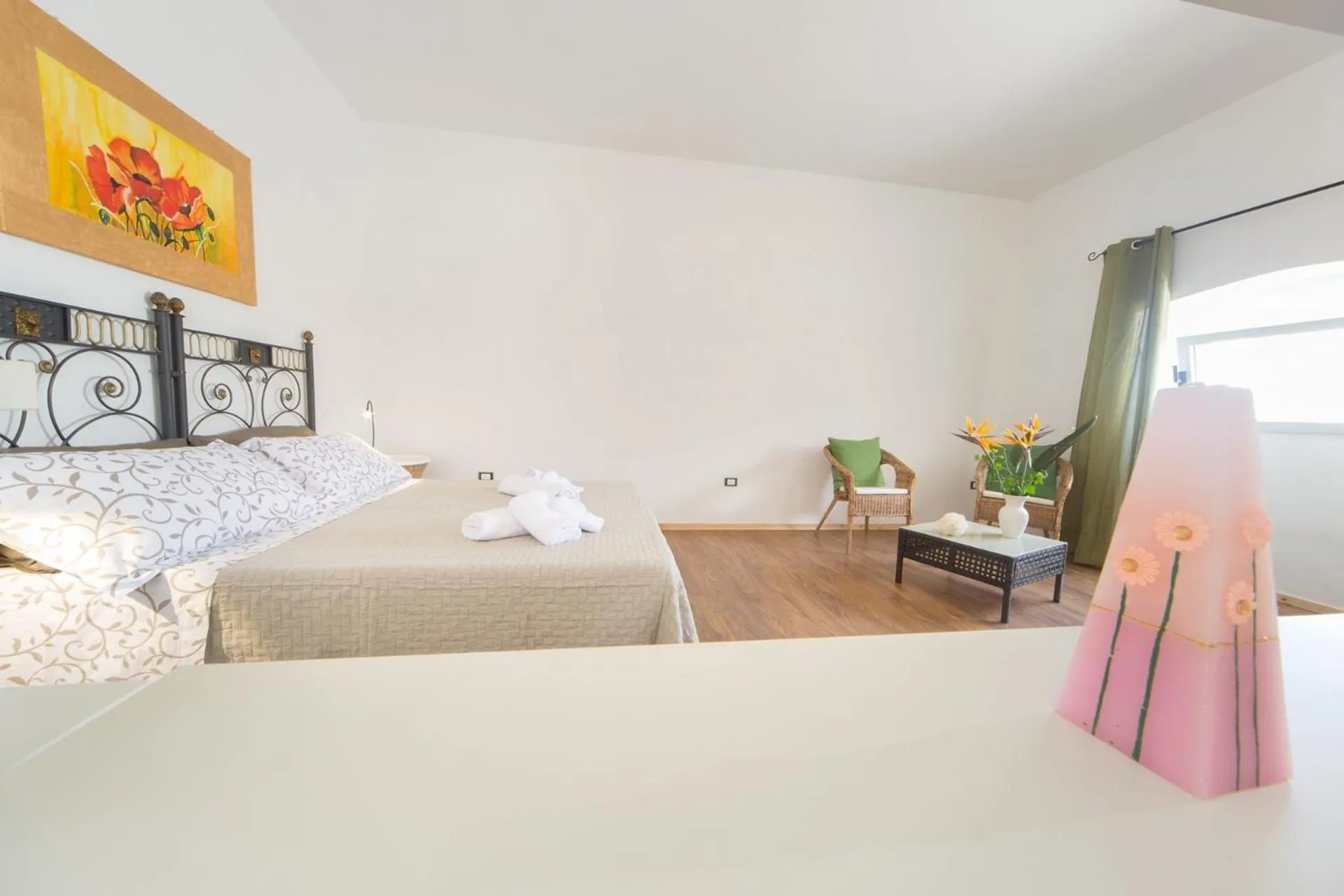 Photo of the whole room, Bed in Giardino Nascosto