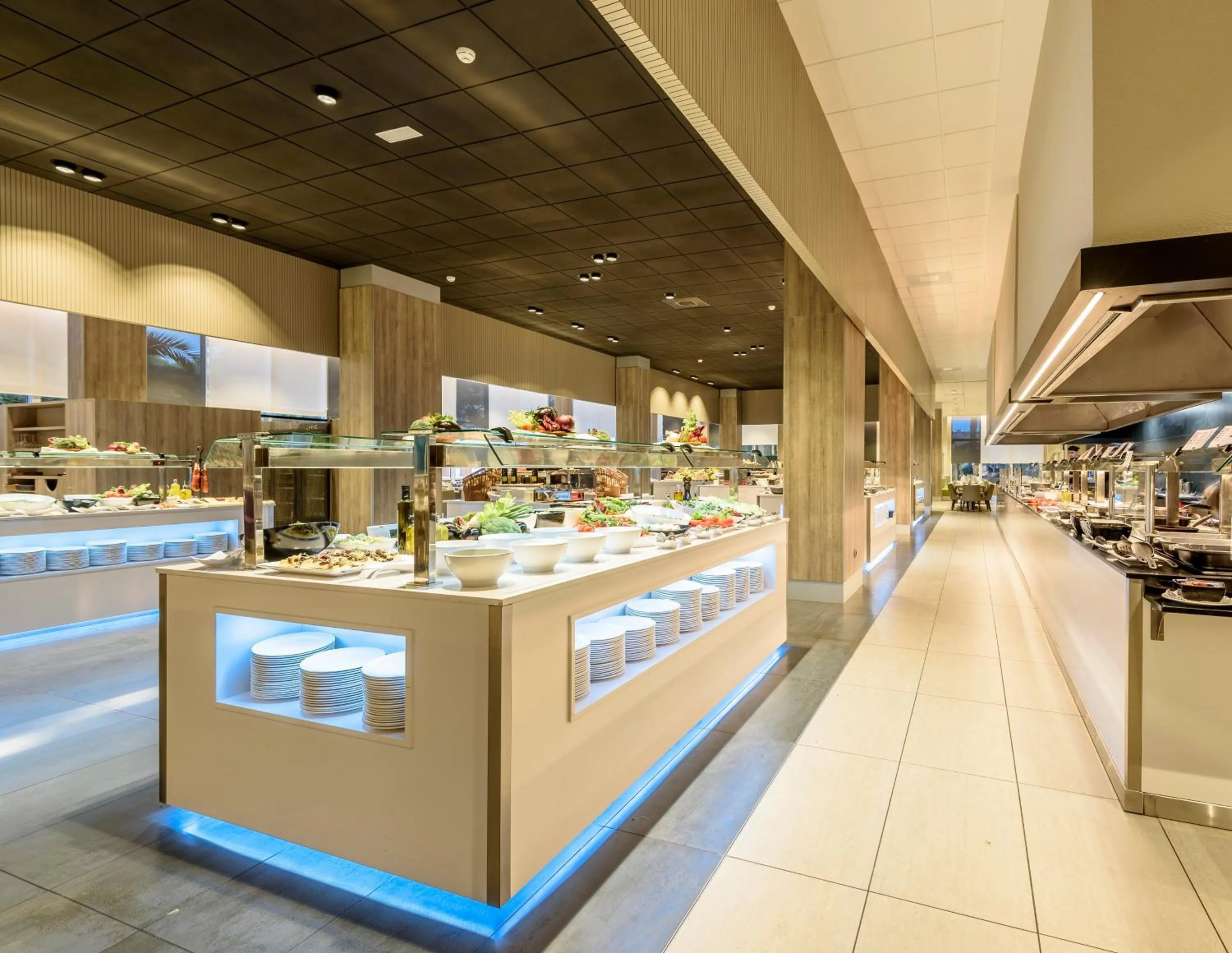 Restaurant/places to eat in Estival Park Silmar