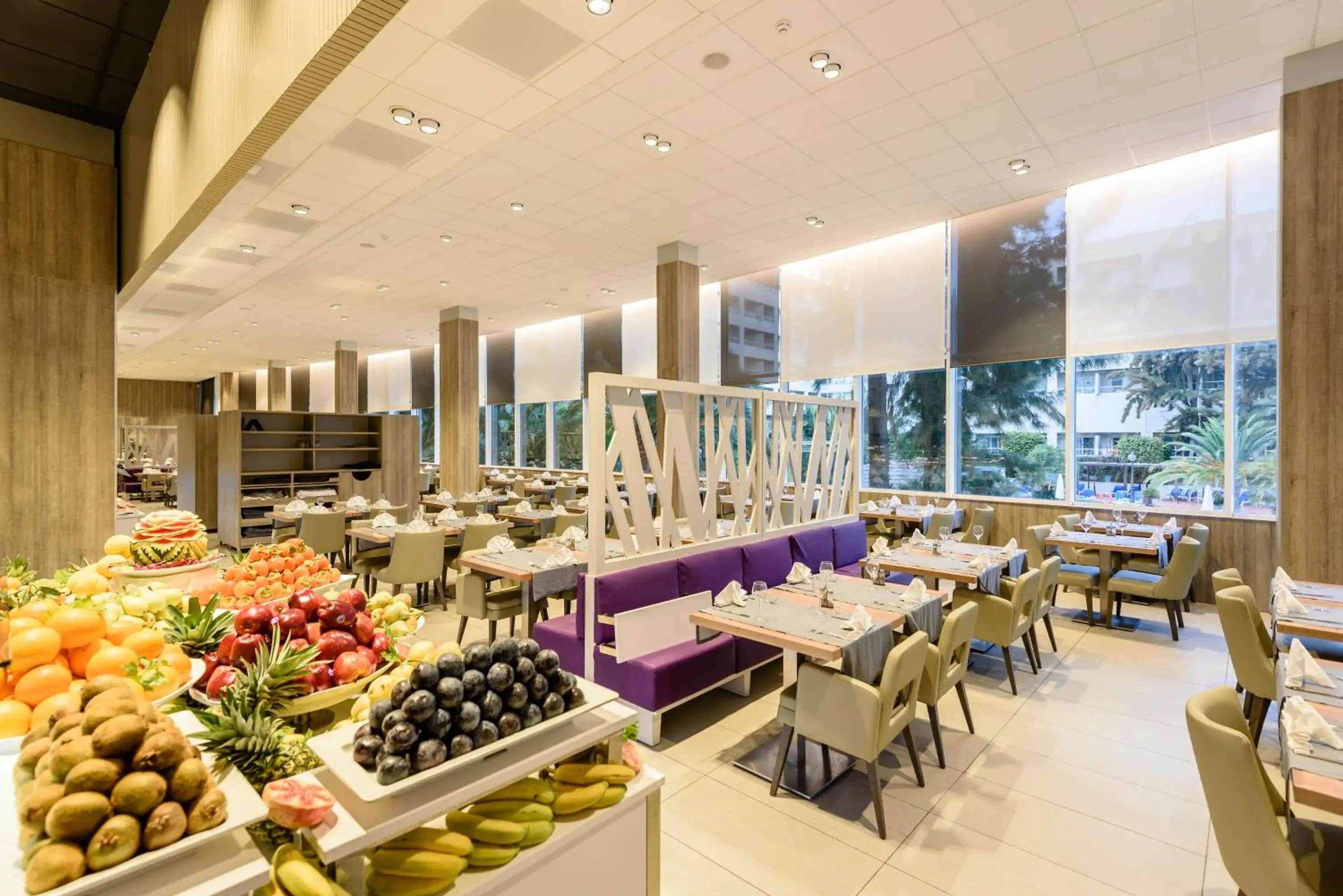 Restaurant/places to eat in Estival Park Silmar Restaurant/places to eat in Estival Park Silmar