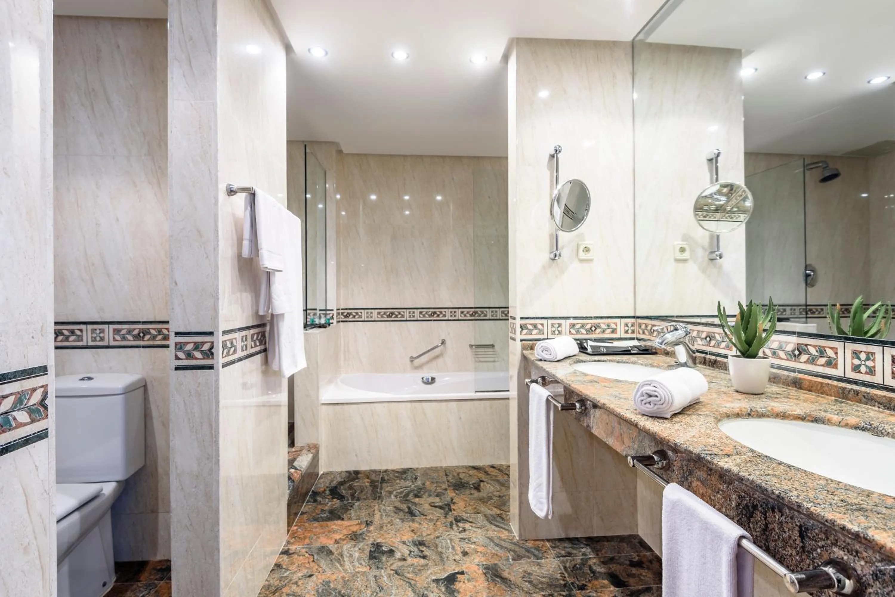 Bathroom in Estival Park Silmar